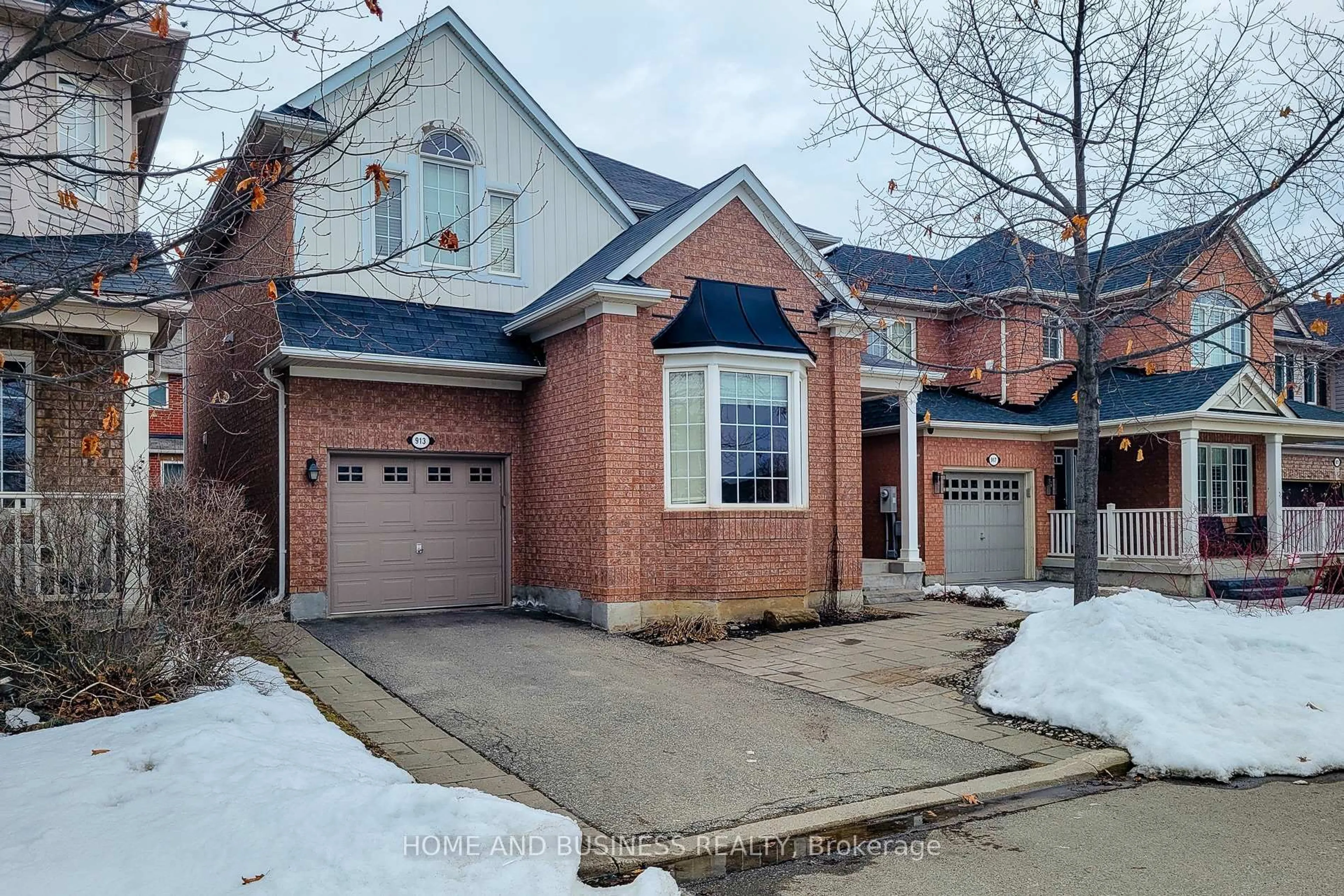 Home with brick exterior material, street for 913 Mcewan Dr, Milton Ontario L9T 0L4