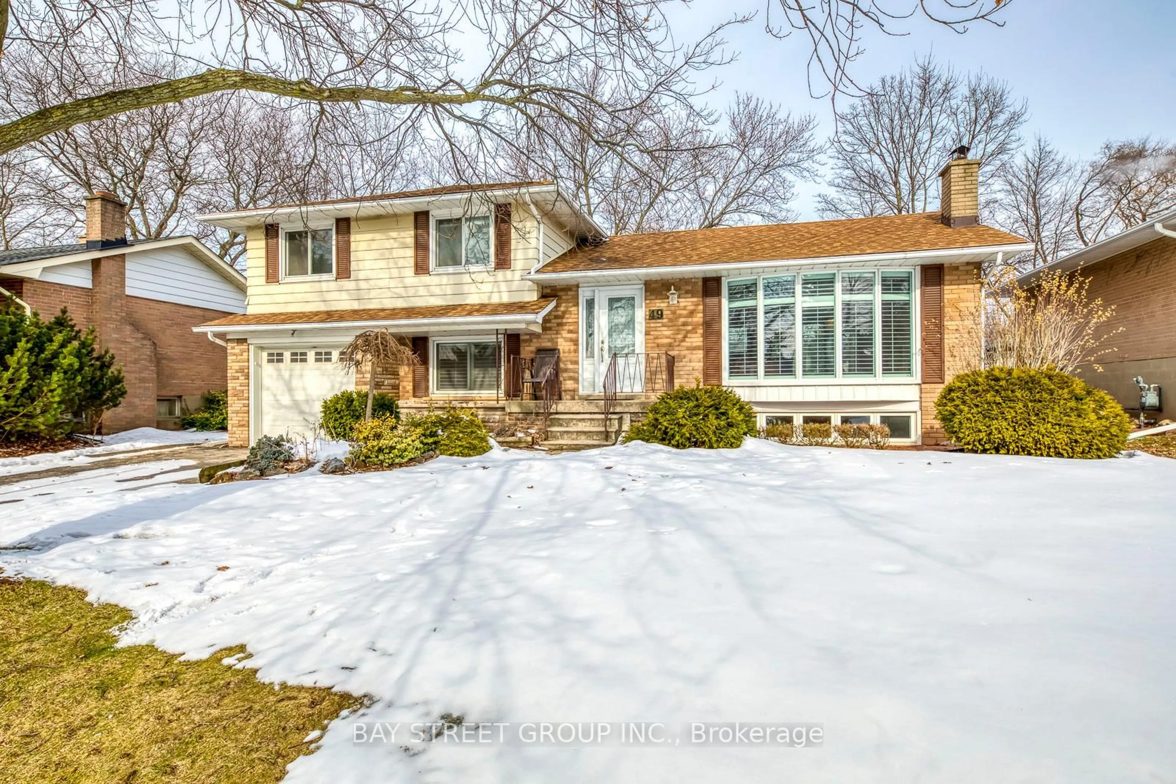 Home with brick exterior material, street for 49 Rayne Ave, Oakville Ontario L6H 1C1