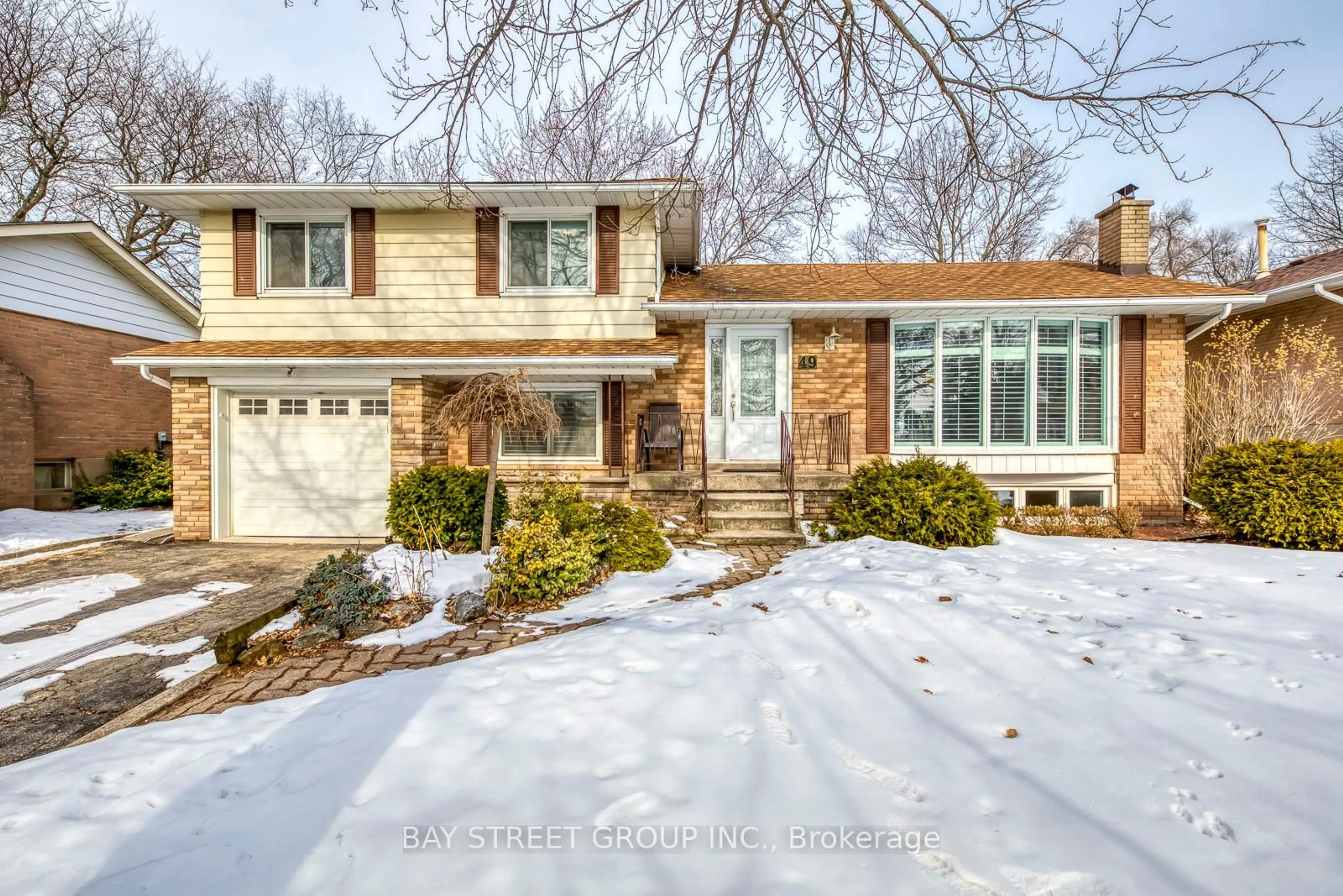 Home with brick exterior material, street for 49 Rayne Ave, Oakville Ontario L6H 1C1