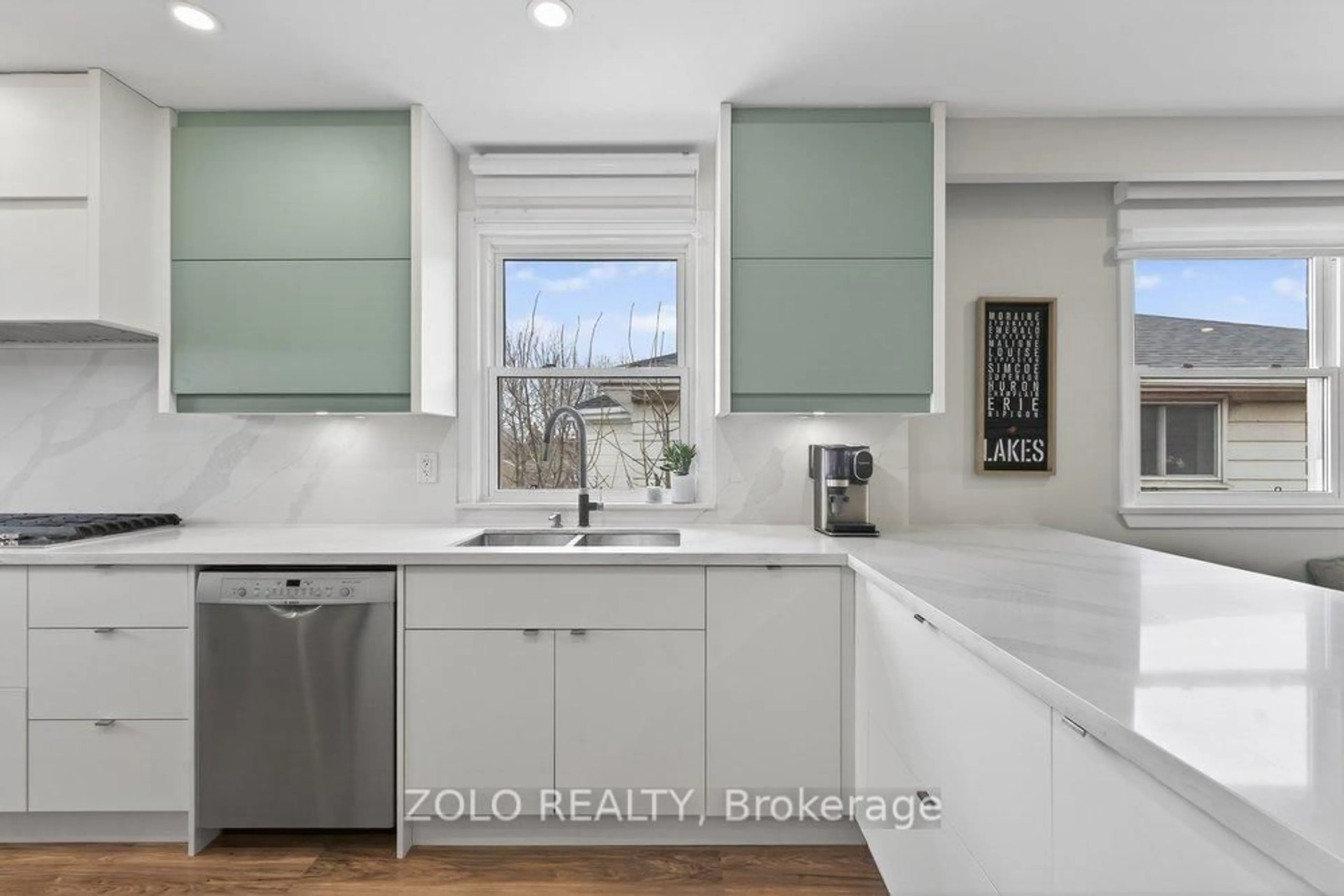 Open concept kitchen, ceramic/tile floor for 20 Bridesburg Dr, Toronto Ontario M9R 2K3