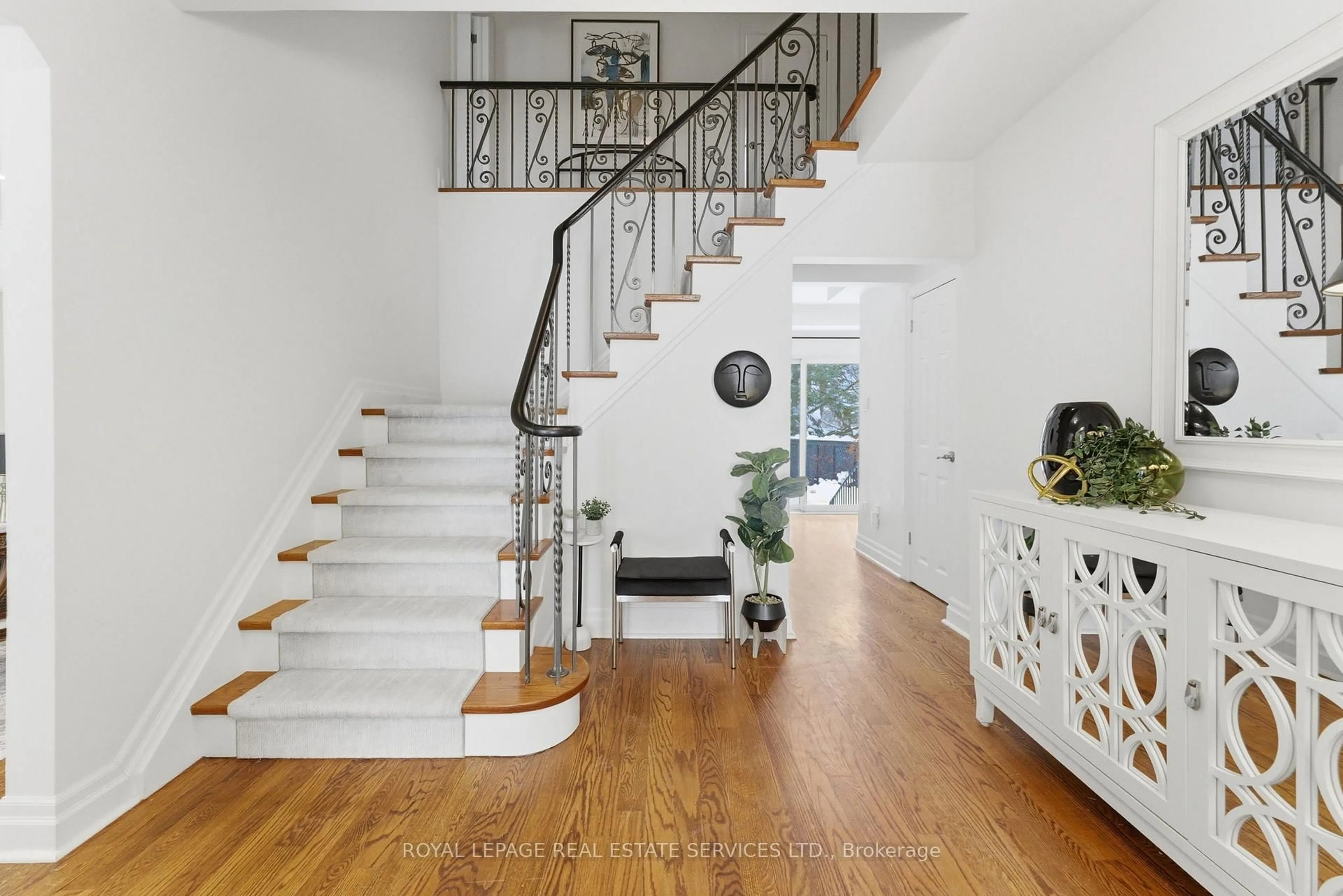 Unknown for 17 Elstree Rd, Toronto Ontario M9A 3Y9