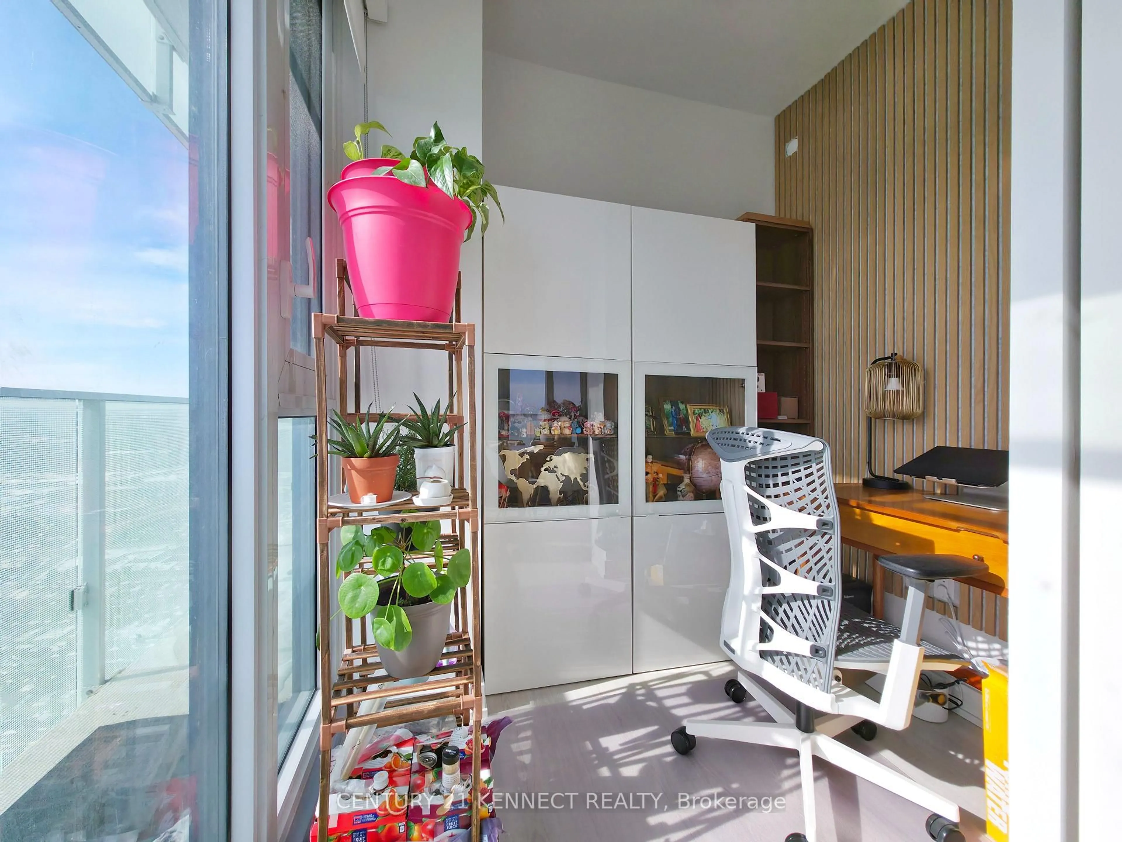 Indoor foyer for 3883 Quartz Rd #5609, Mississauga Ontario L5B 0M4