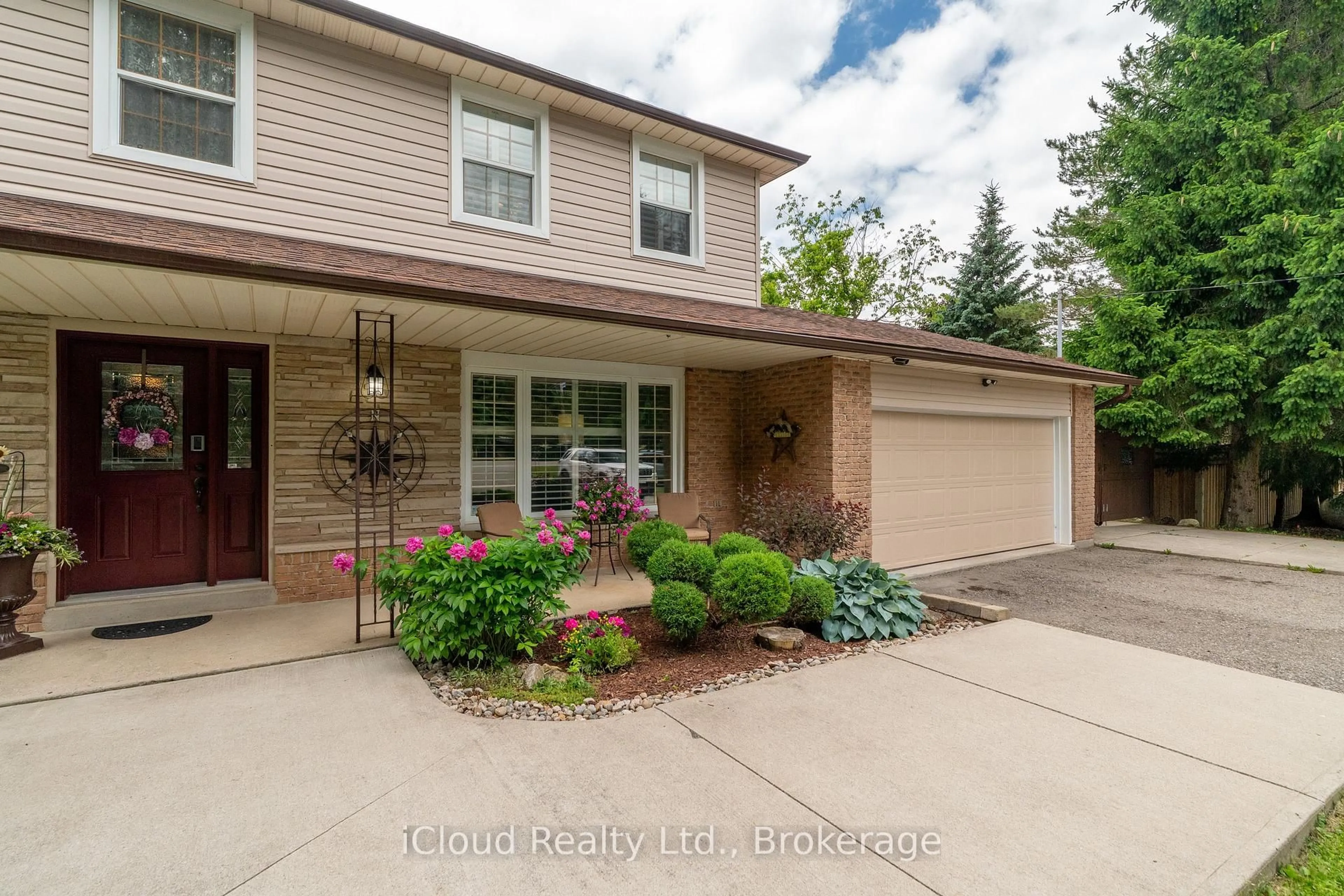 Home with brick exterior material, street for 19982 Kennedy Rd, Caledon Ontario L7K 1Y3