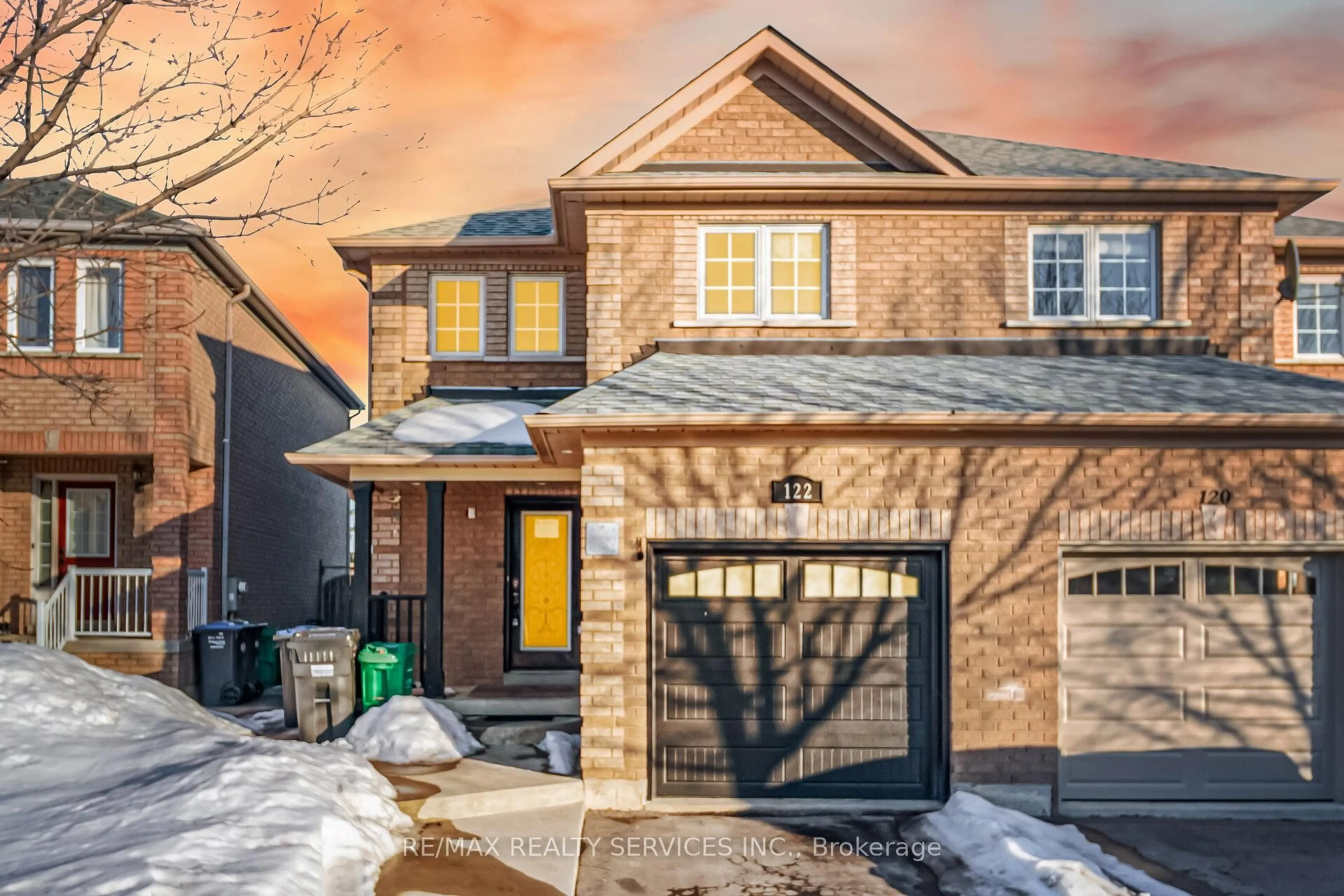 Home with brick exterior material, street for 122 Twin Pines Cres, Brampton Ontario L7A 1N1