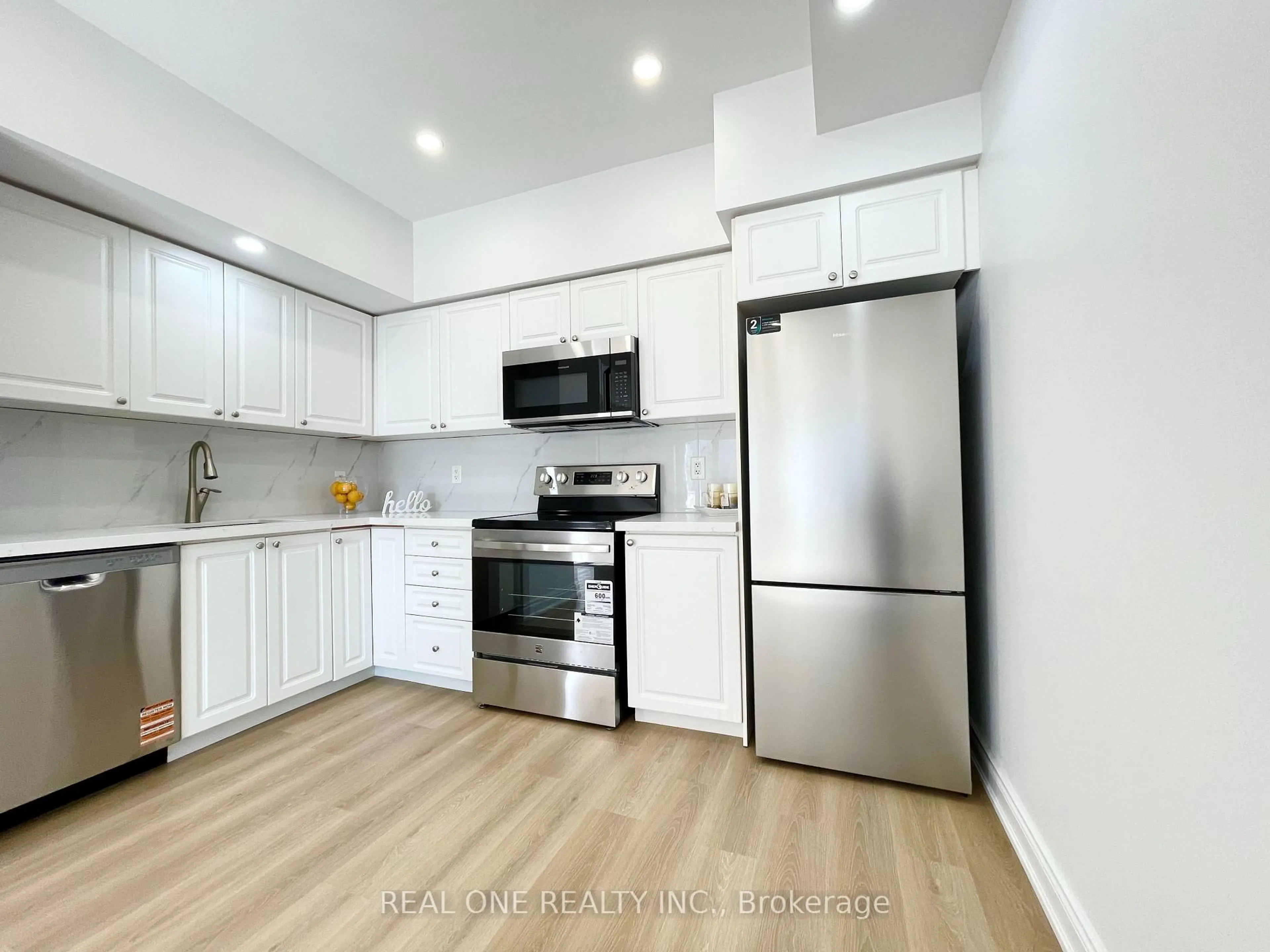 Standard kitchen, unknown for 25 Richgrove Dr #217, Toronto Ontario M9R 0A3