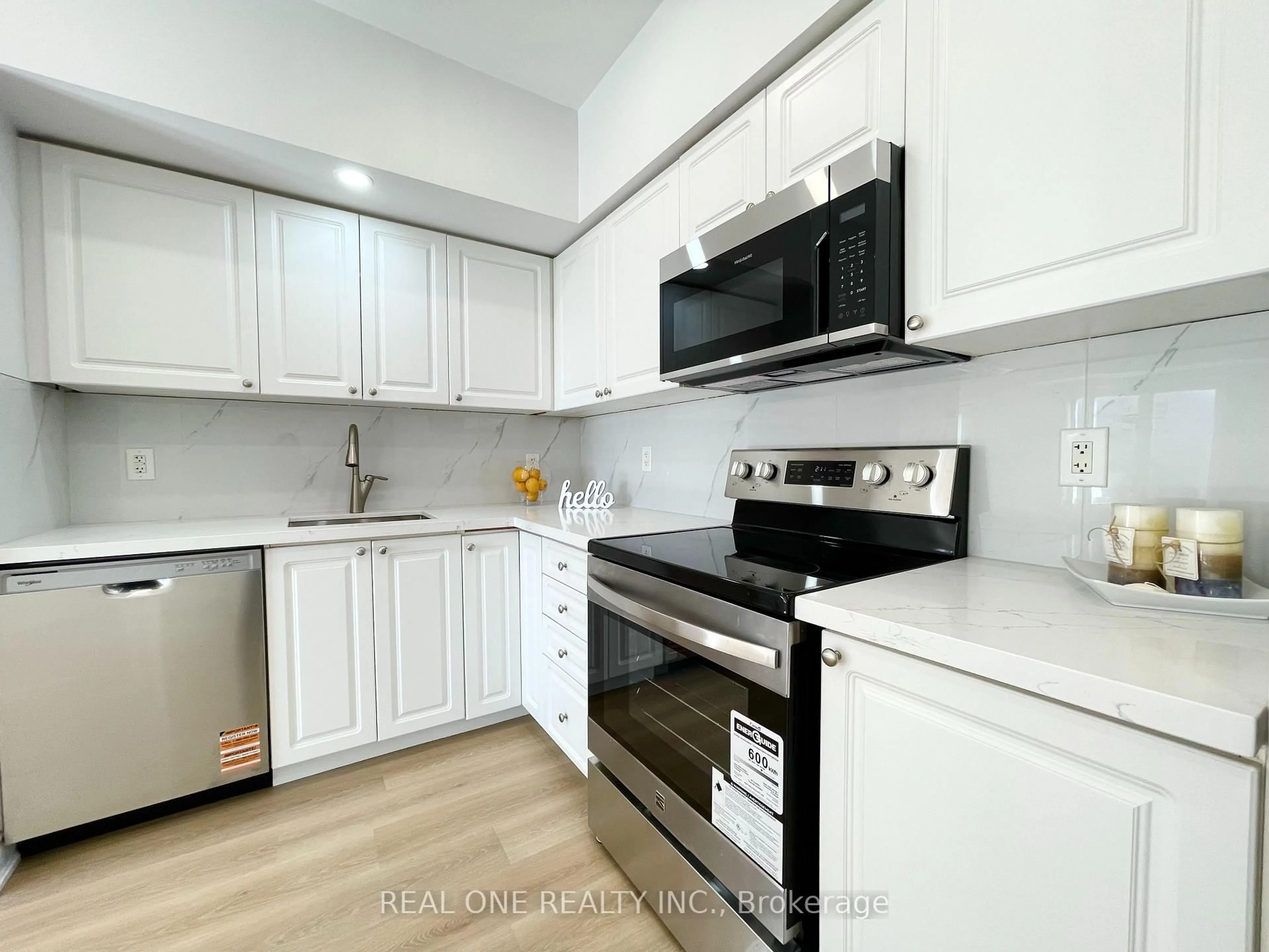 Standard kitchen, unknown for 25 Richgrove Dr #217, Toronto Ontario M9R 0A3