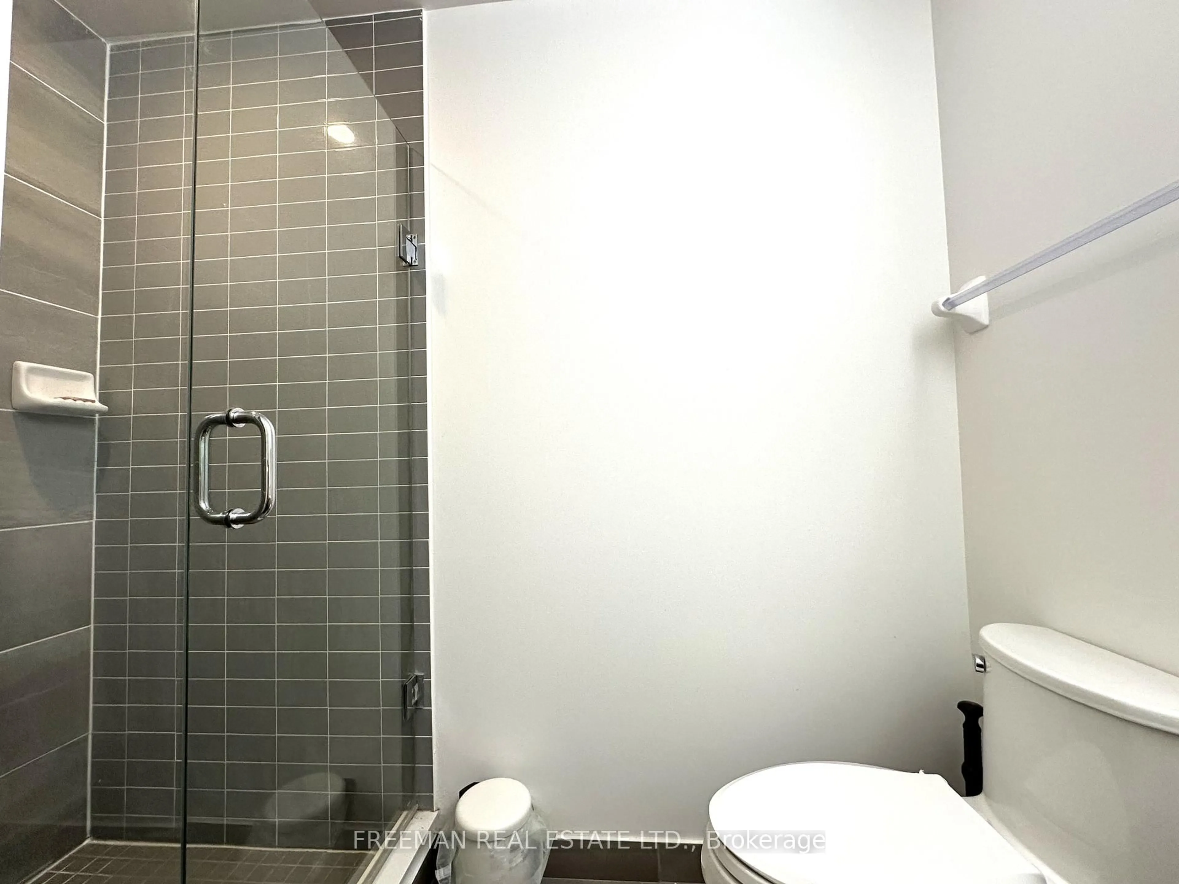 Standard bathroom, unknown for 4699 Glen Erin Dr #1509, Mississauga Ontario L5M 2E5