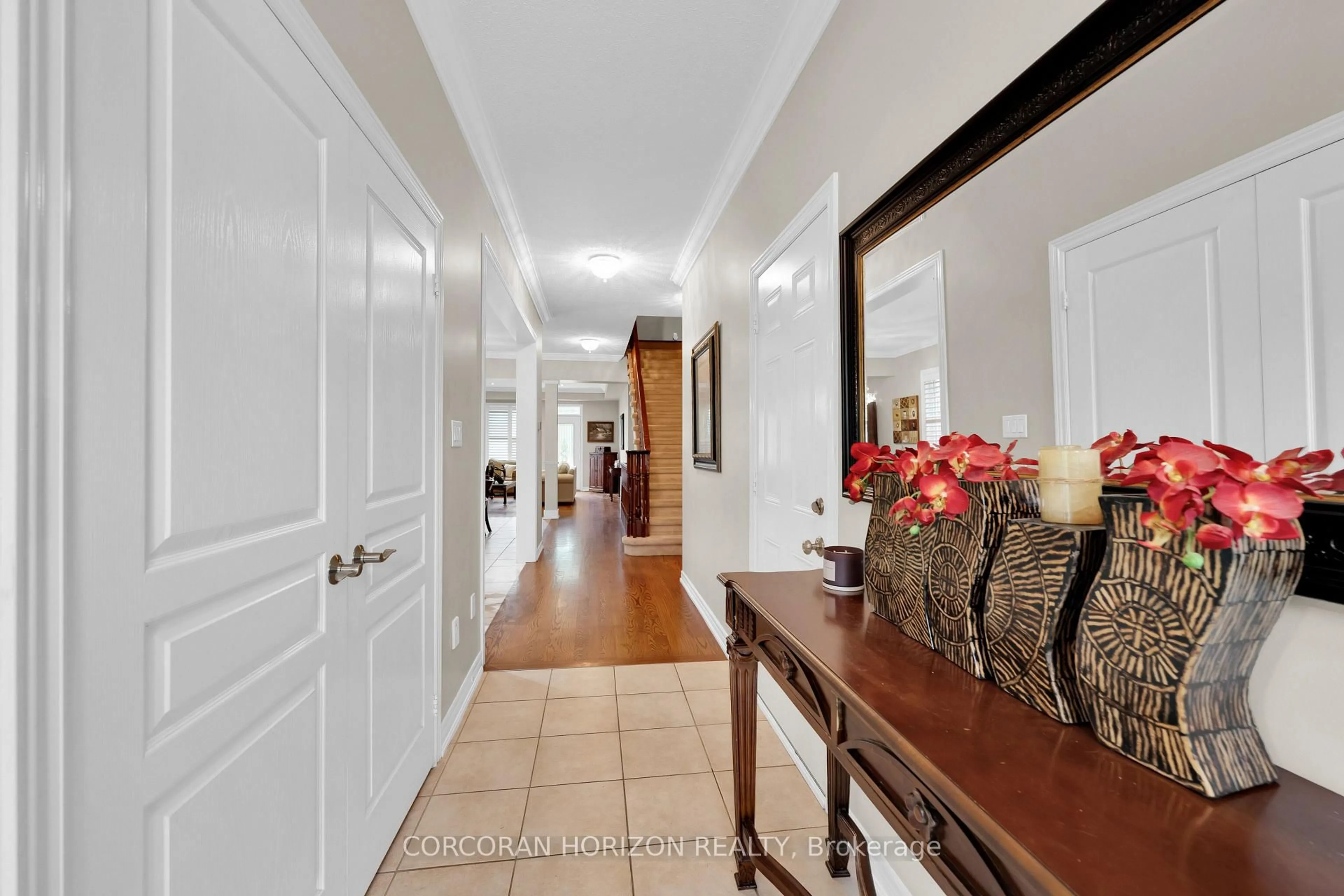 Indoor entryway for 3269 Stocksbridge Ave, Oakville Ontario L6M 0E3