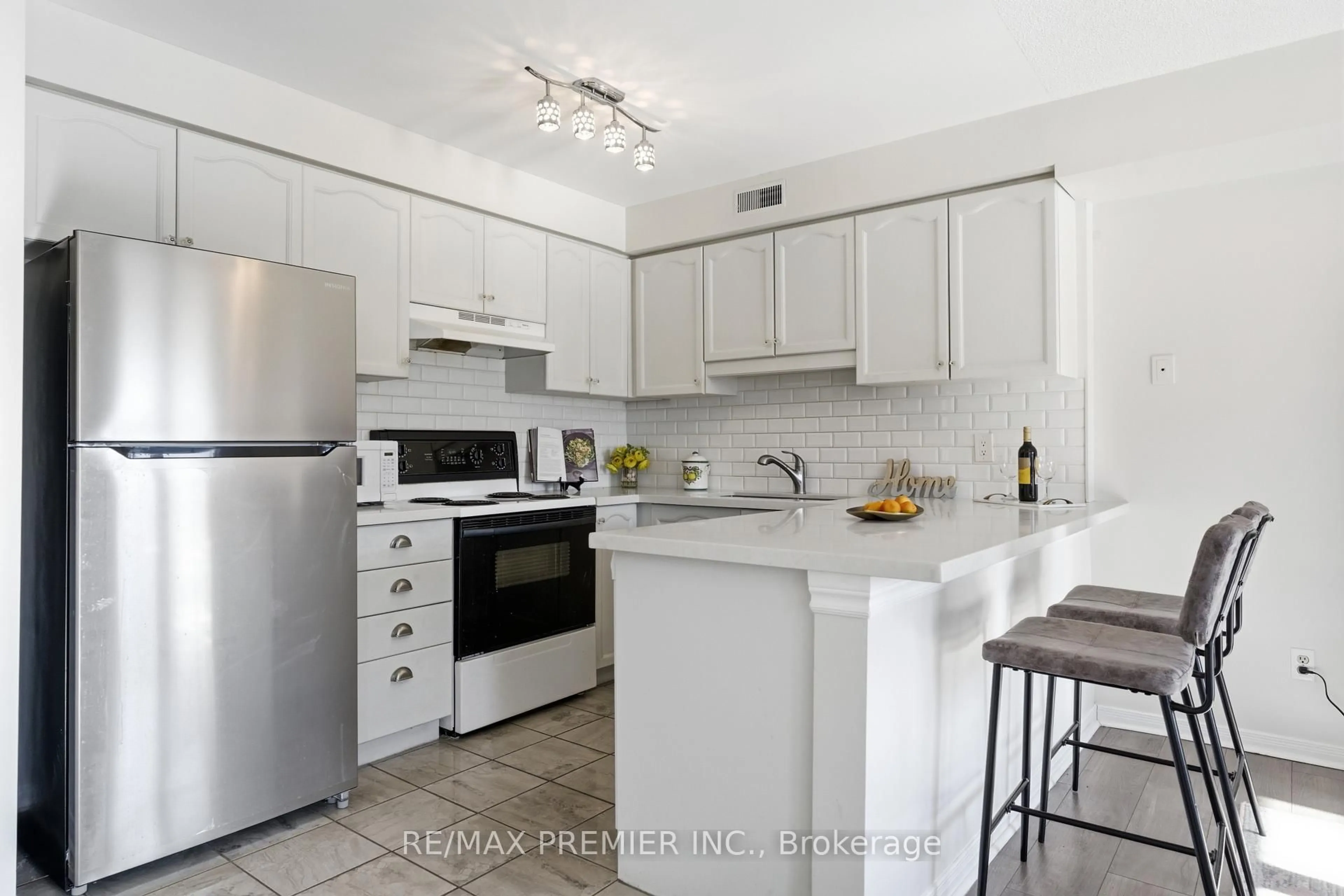 Unknown for 2120 Headon Rd #12, Burlington Ontario L7M 4J9