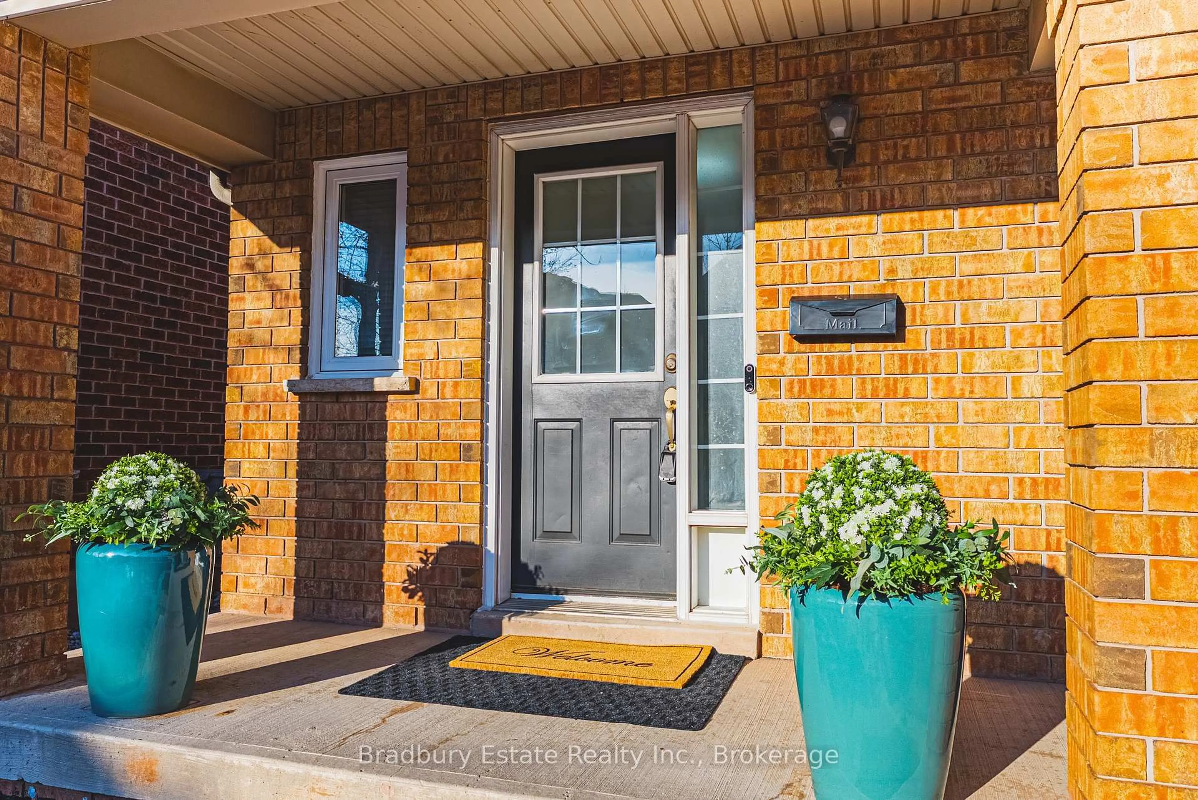 Unknown for 2292 Seton Cres, Burlington Ontario L7L 6Y4