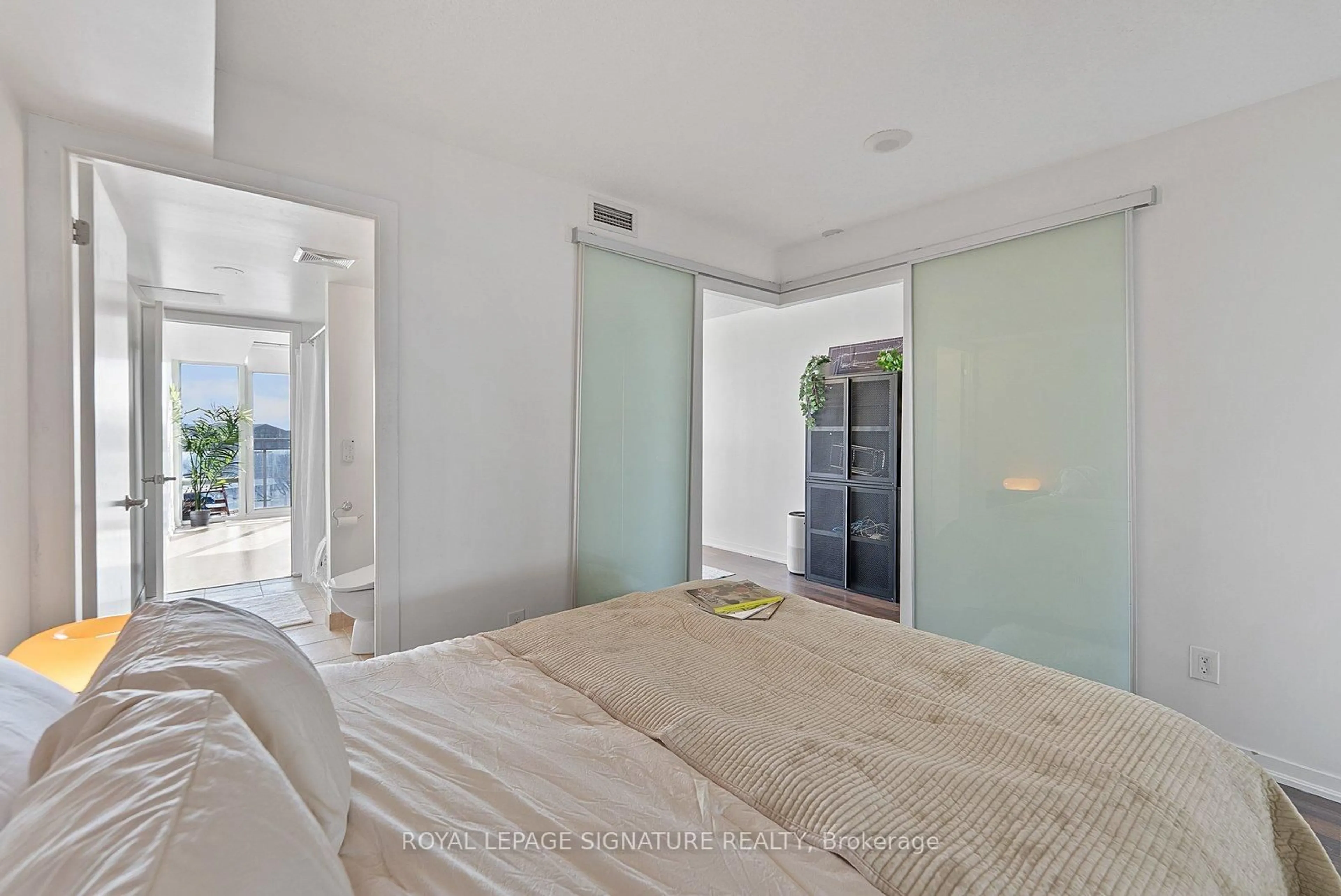 Bedroom with bed, unknown for 38 Joe Shuster Way #1013, Toronto Ontario M6K 0A5