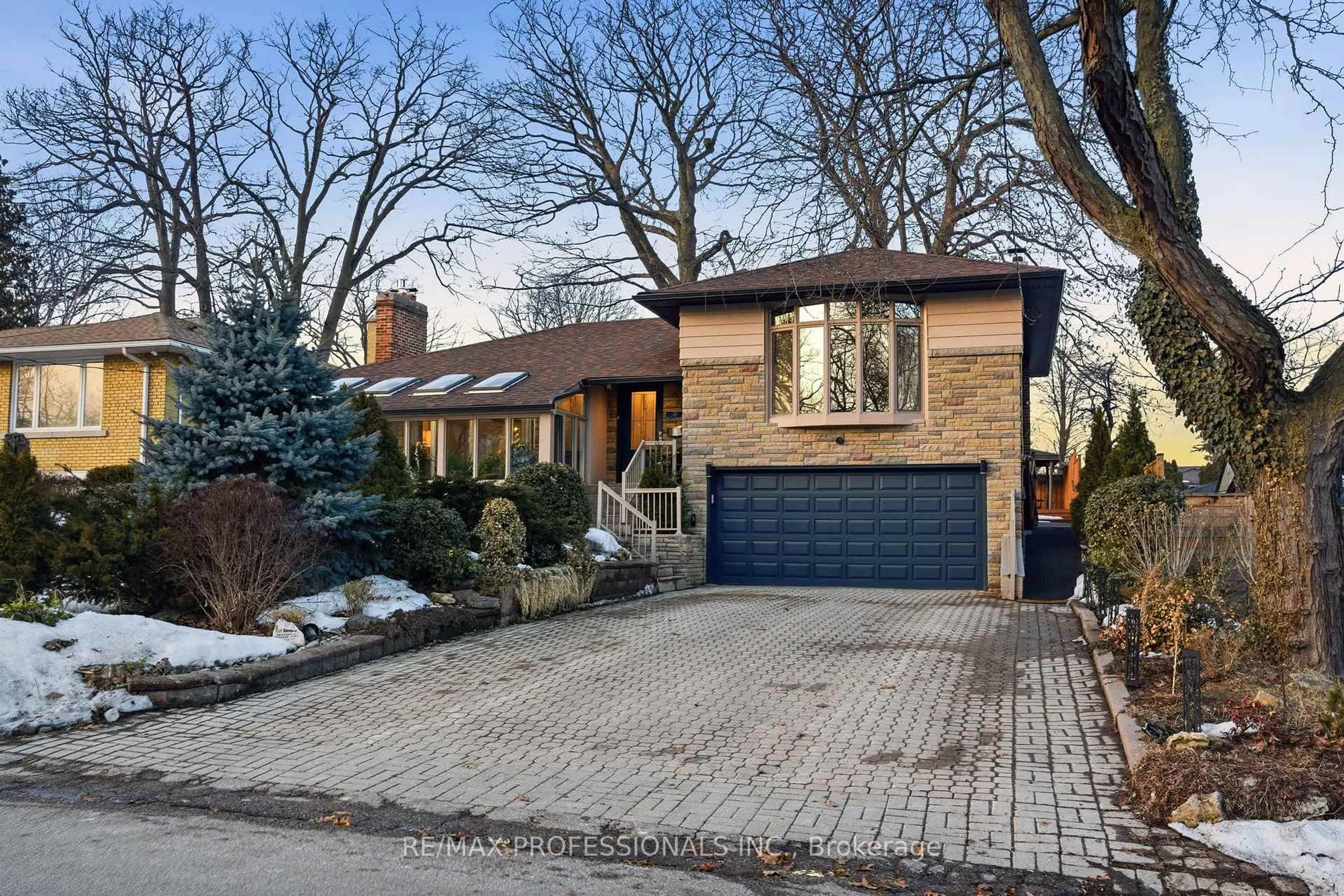 Home with brick exterior material, street for 21 Ivy Lea Cres, Toronto Ontario M8Y 2B5