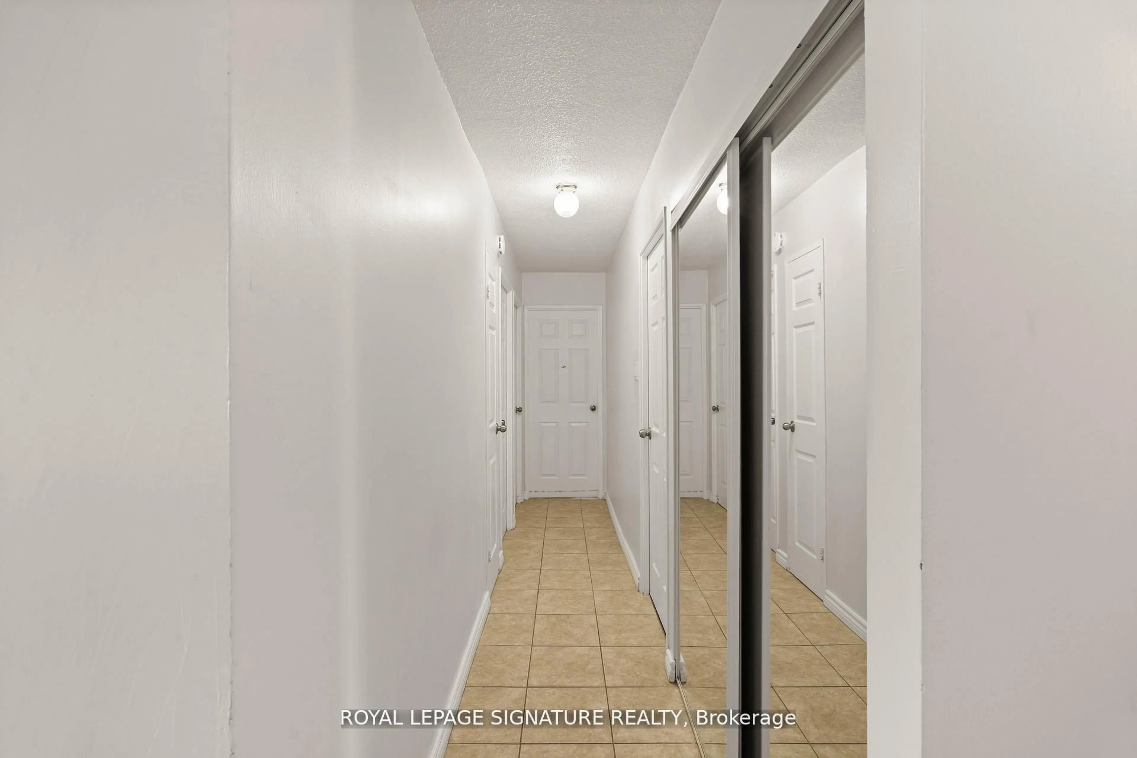 Unknown for 40 Panorama Crt #1411, Toronto Ontario M9V 4M1