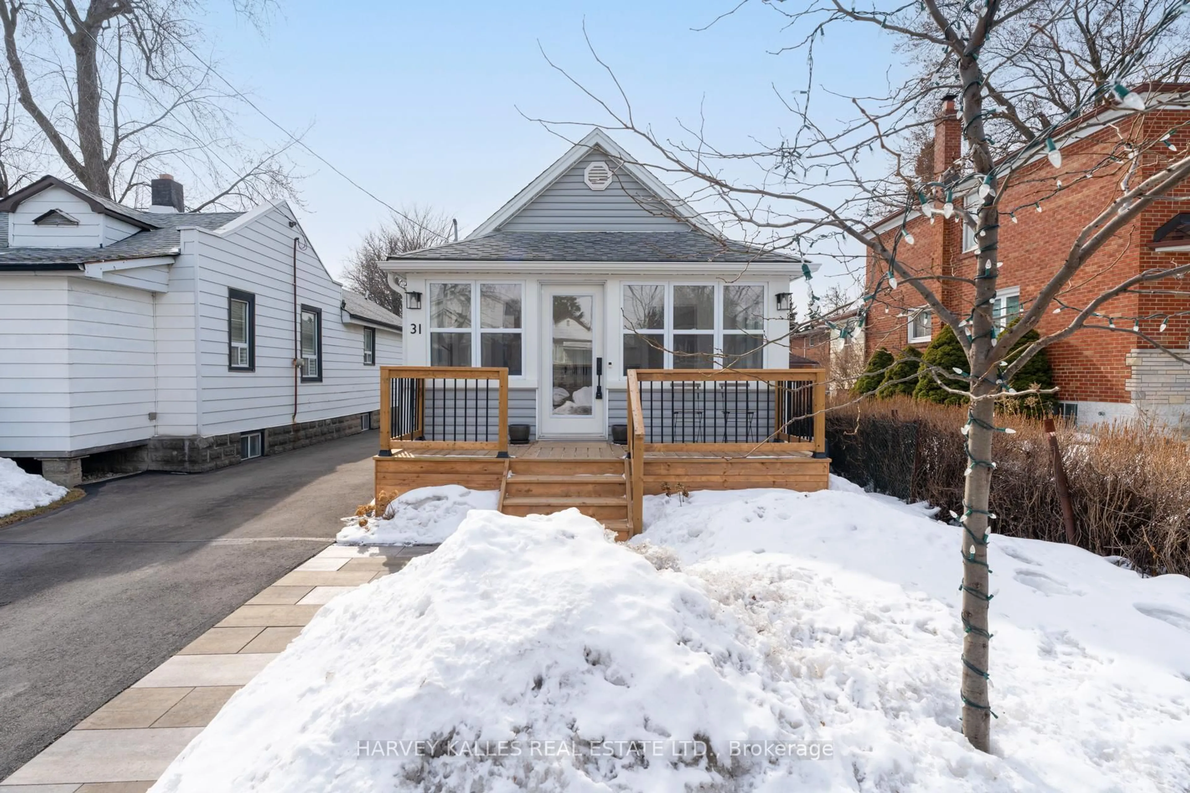 Unknown for 31 Elder Ave, Toronto Ontario M8W 1S3