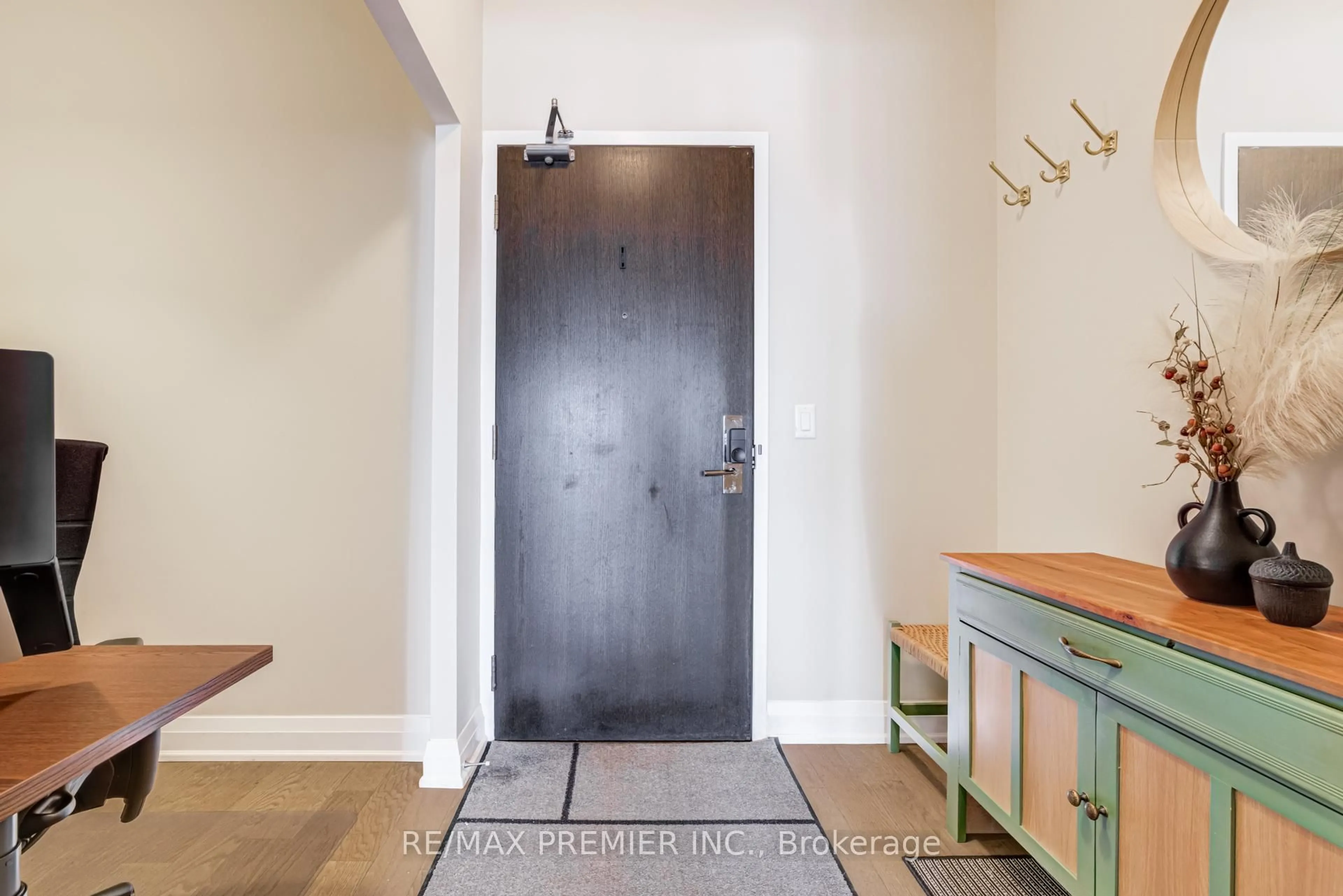 Indoor entryway for 1185 The Queensway Ave #310, Toronto Ontario M8Z 0C6