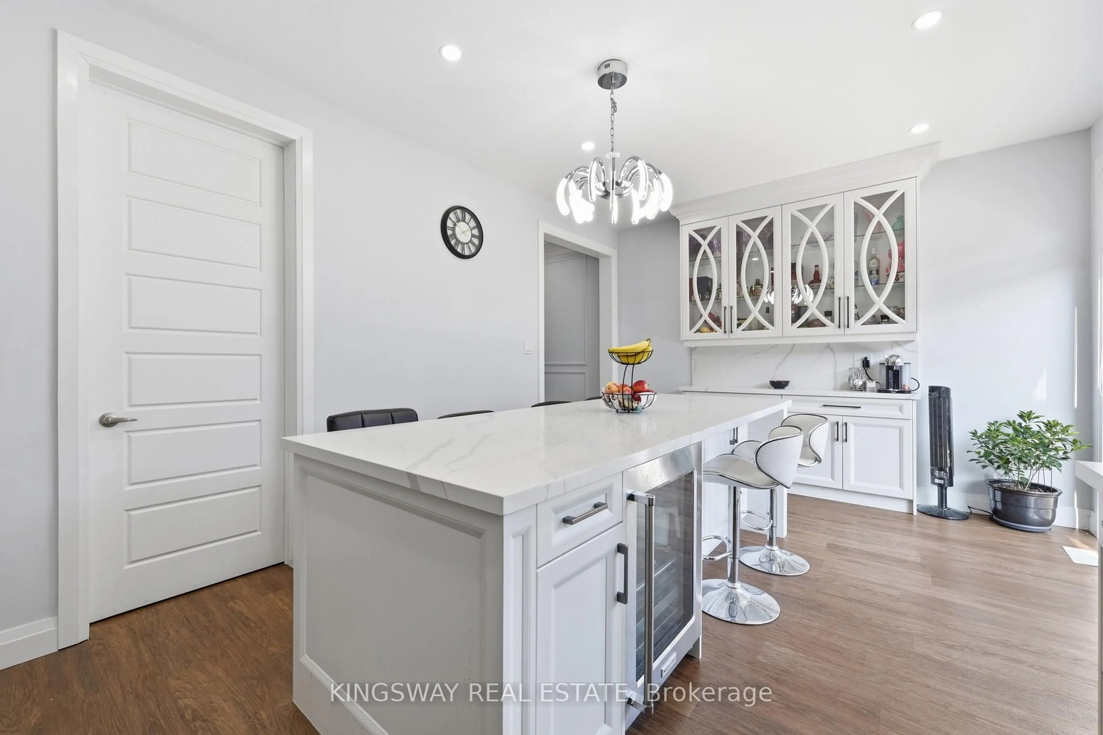 Open concept kitchen, unknown for 975 WHITLOCK Ave #20, Milton Ontario L9E 1S9