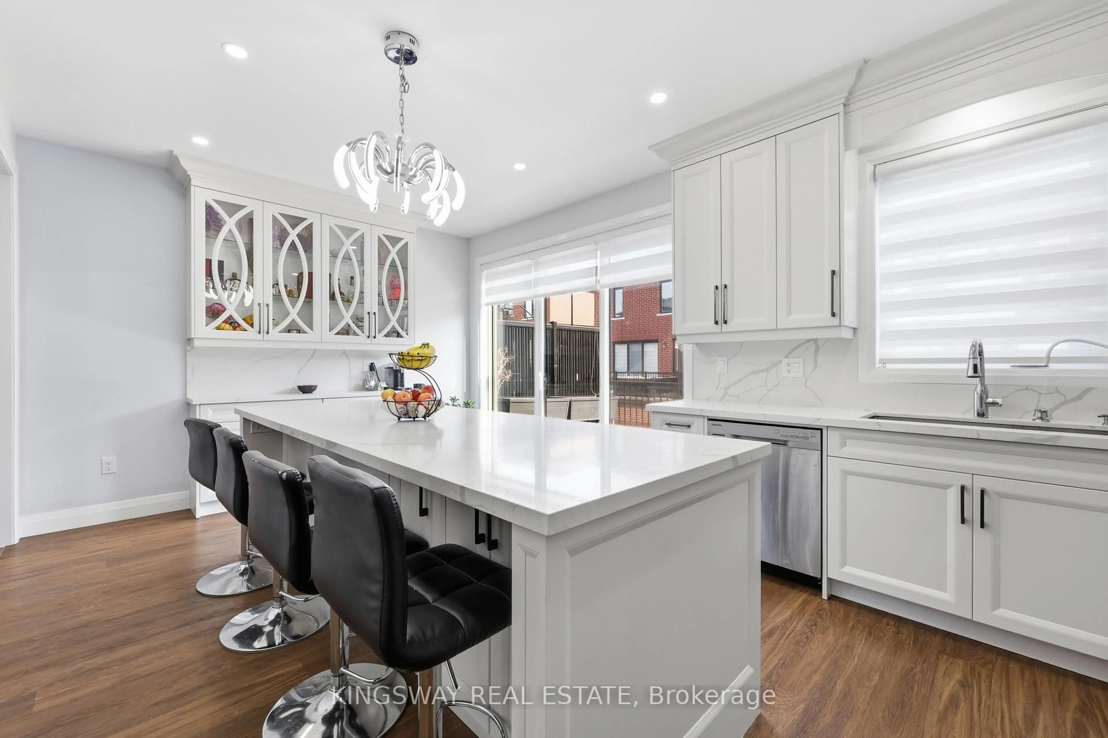 Contemporary kitchen, ceramic/tile floor for 975 WHITLOCK Ave #20, Milton Ontario L9E 1S9