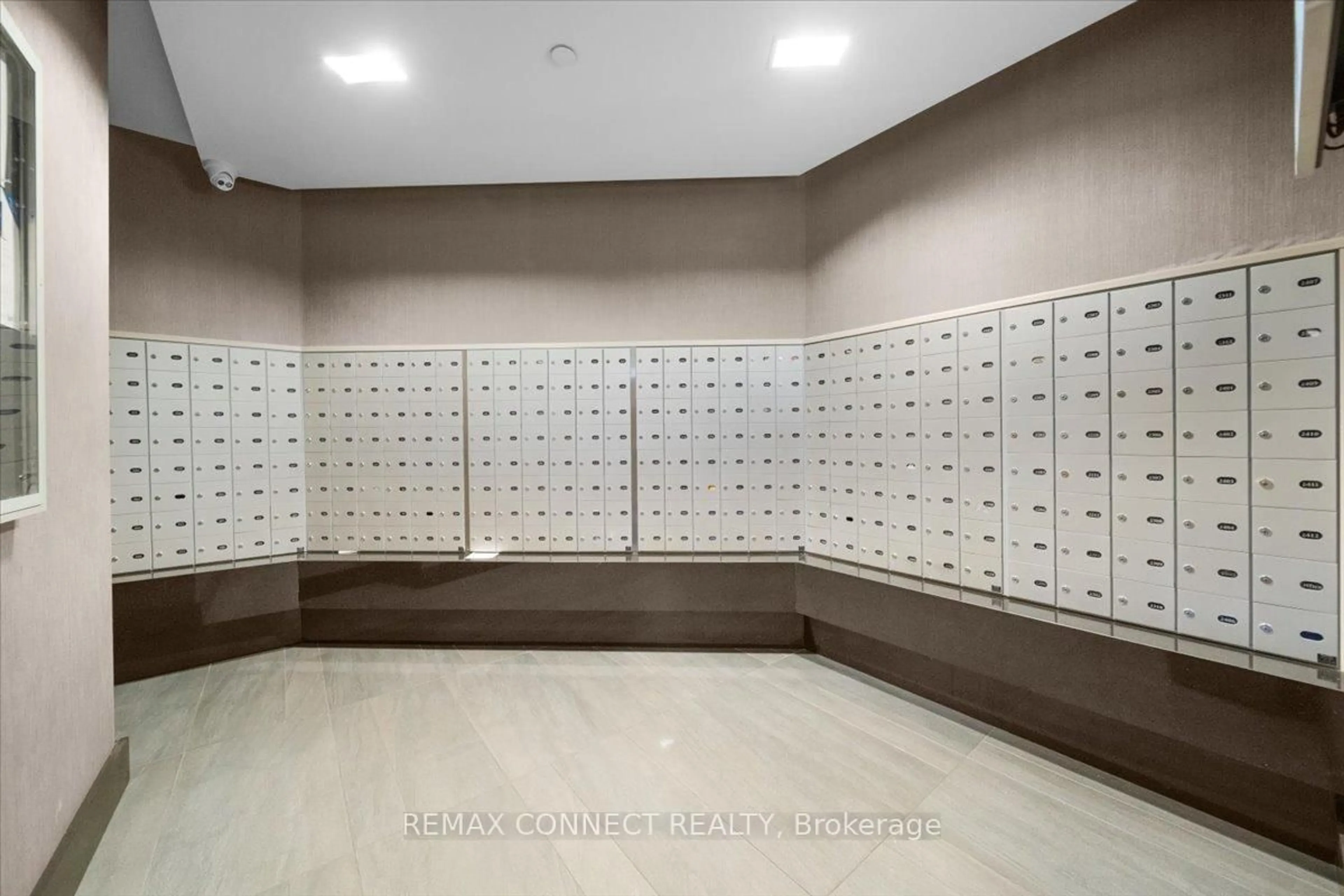 Indoor foyer for 205 Sherway Gardens Rd #1506, Toronto Ontario M9C 0A5