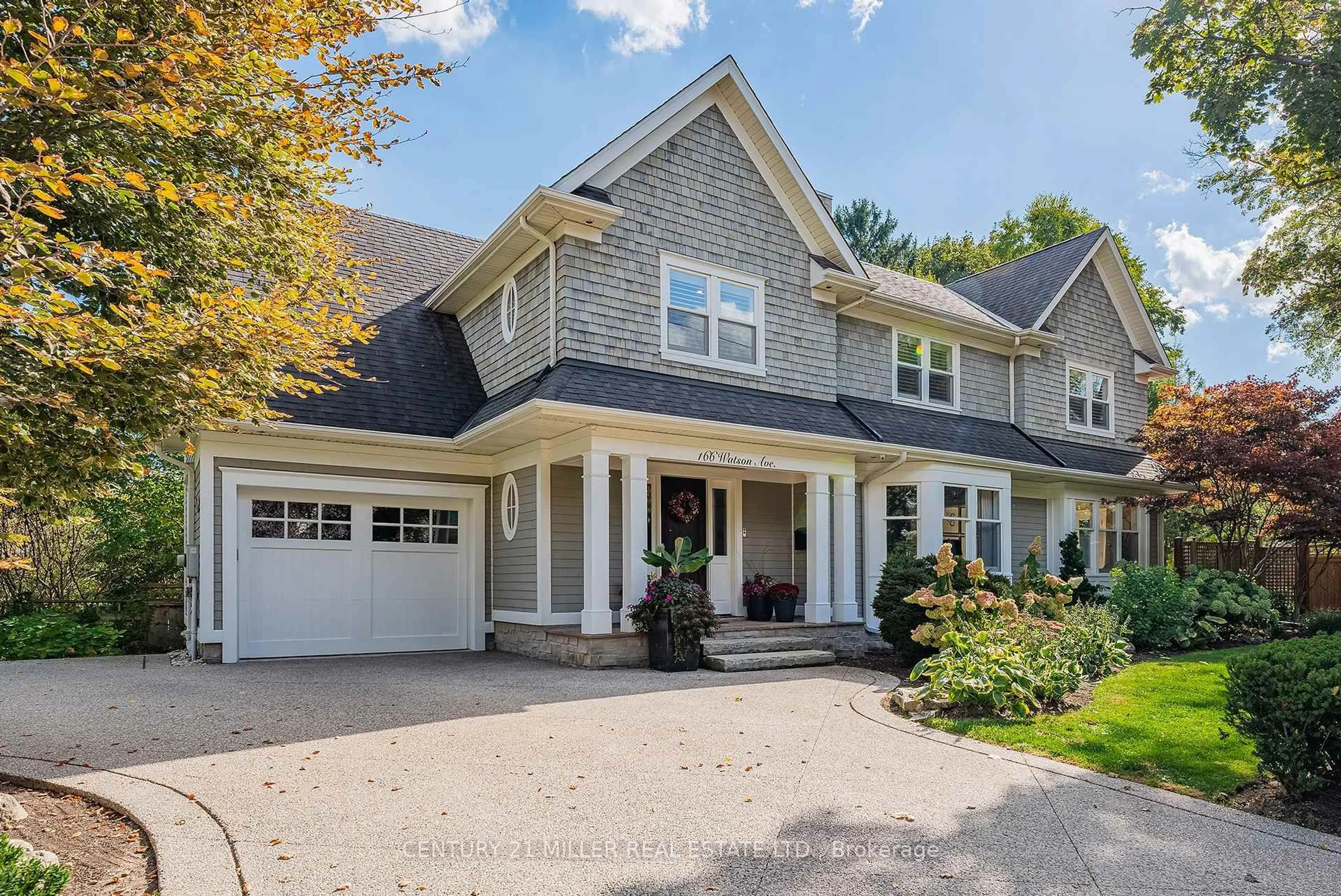 Home with brick exterior material, street for 166 Watson Ave, Oakville Ontario L6J 3T7