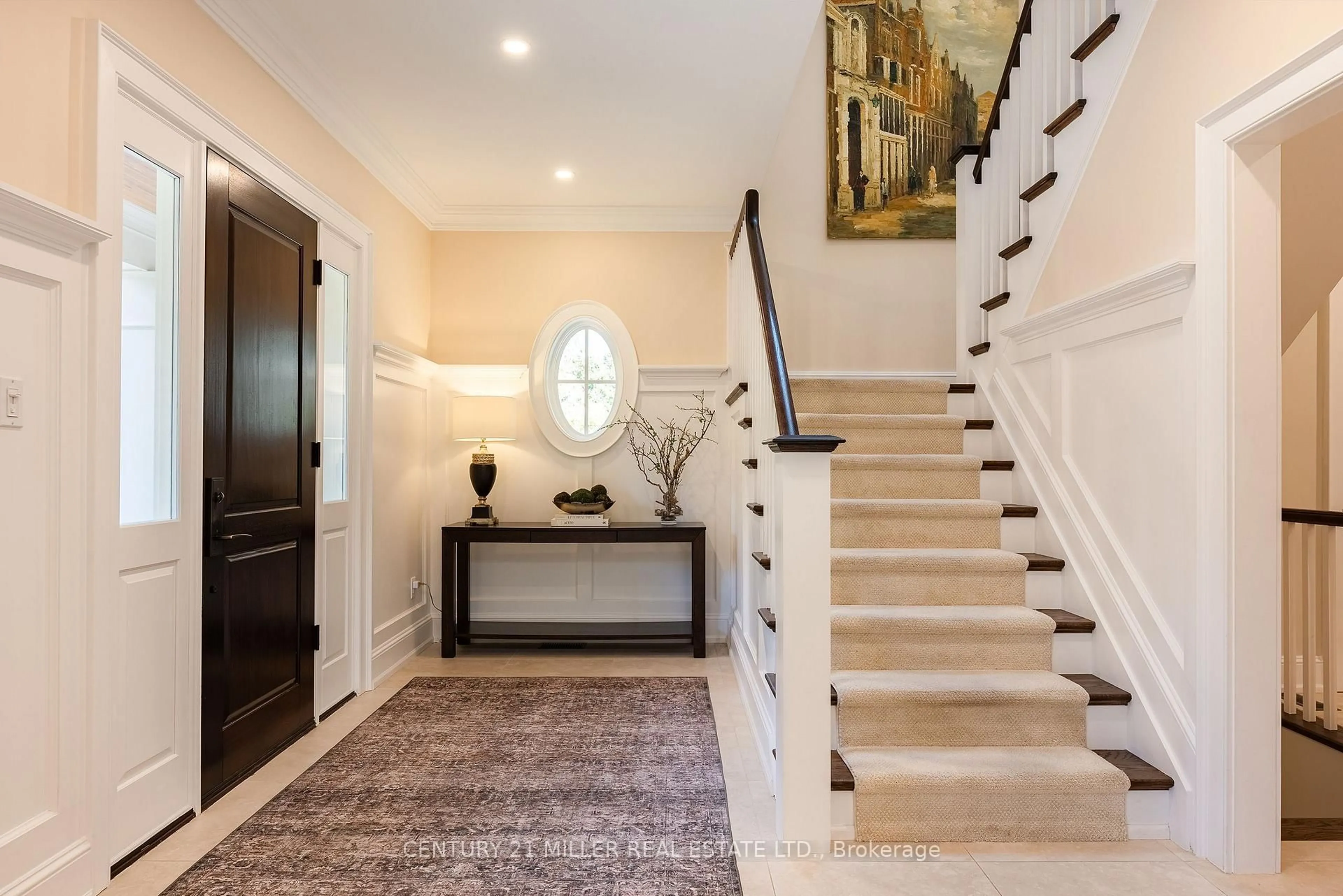 Indoor entryway for 166 Watson Ave, Oakville Ontario L6J 3T7