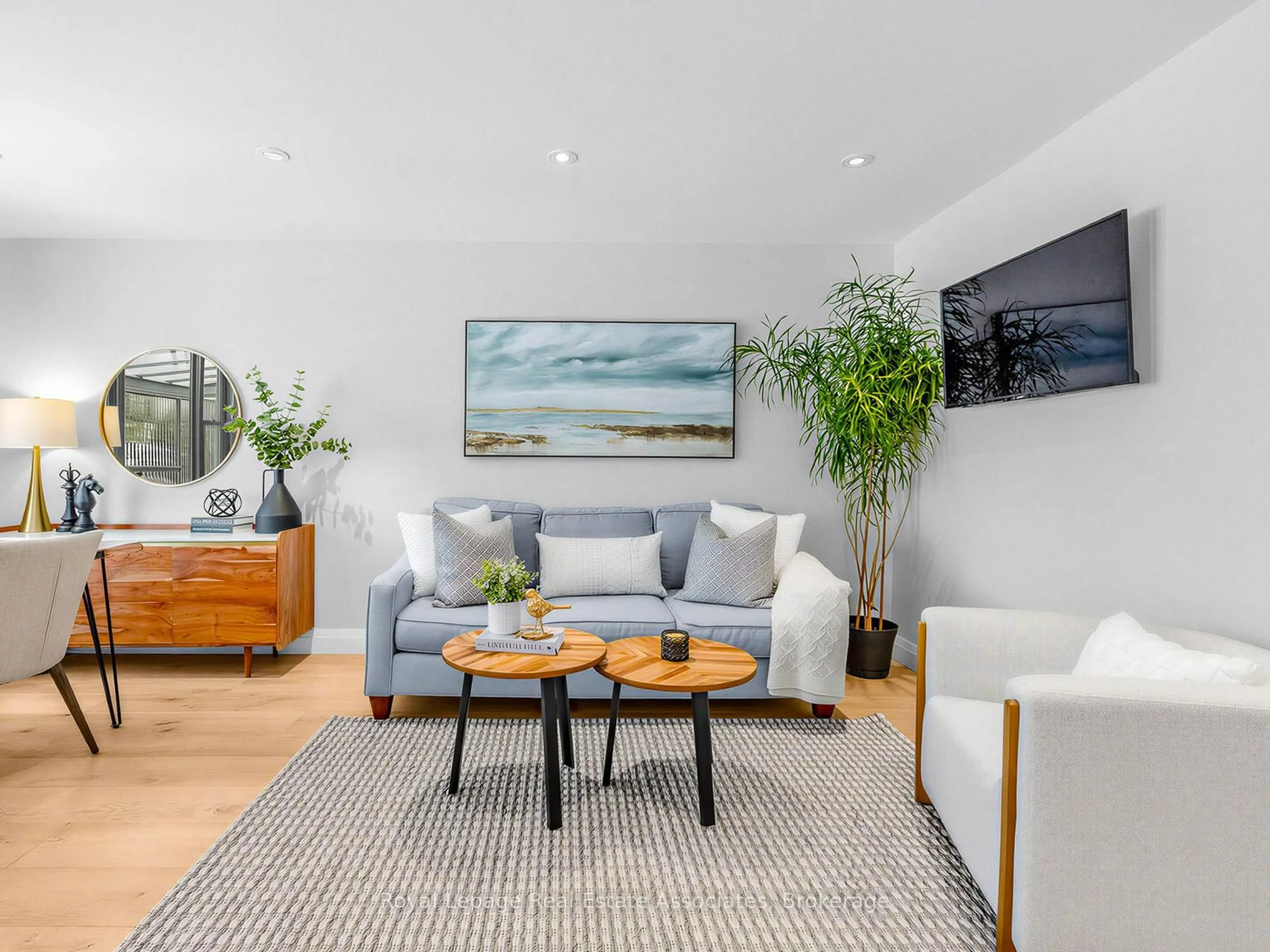 Living room with furniture, wood/laminate floor for 96 Angelene St, Mississauga Ontario L5G 1X2