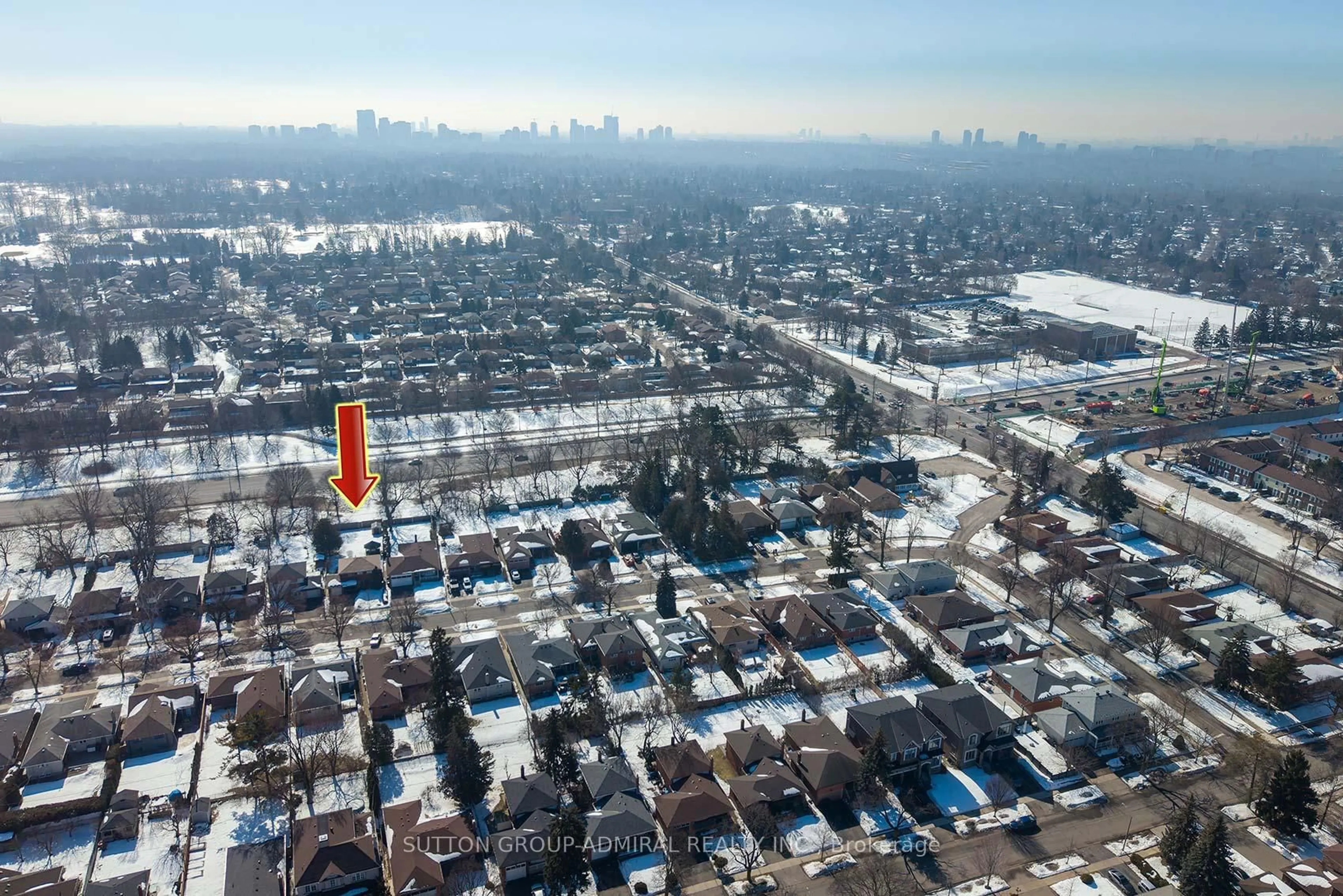 A pic from outside/outdoor area/front of a property/back of a property/a pic from drone, city buildings view from balcony for 41 Hamptonbrook Dr, Toronto Ontario M9P 1A2