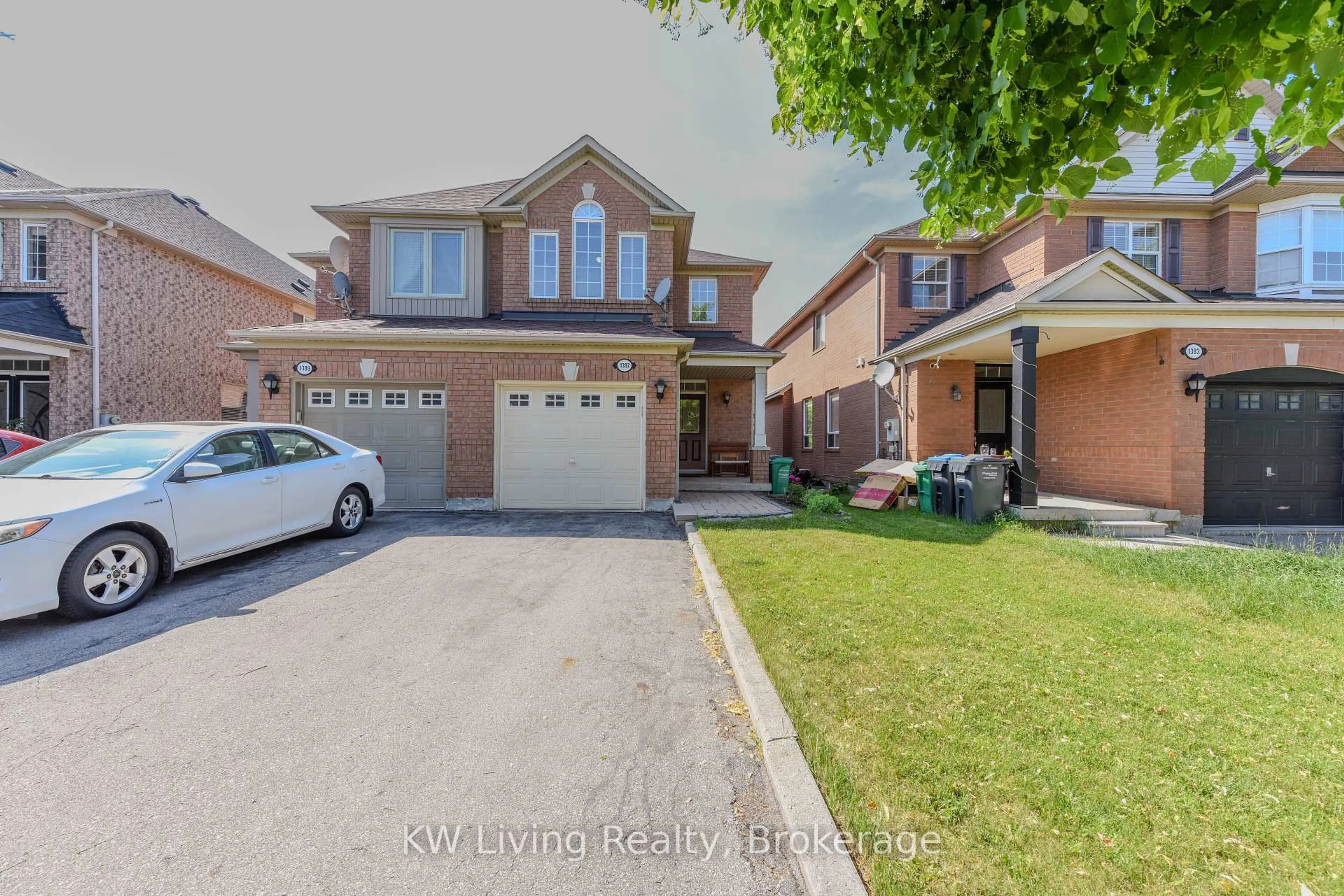 Home with brick exterior material, street for 1387 Weir Chse #ON, Mississauga Ontario L5V 2X1