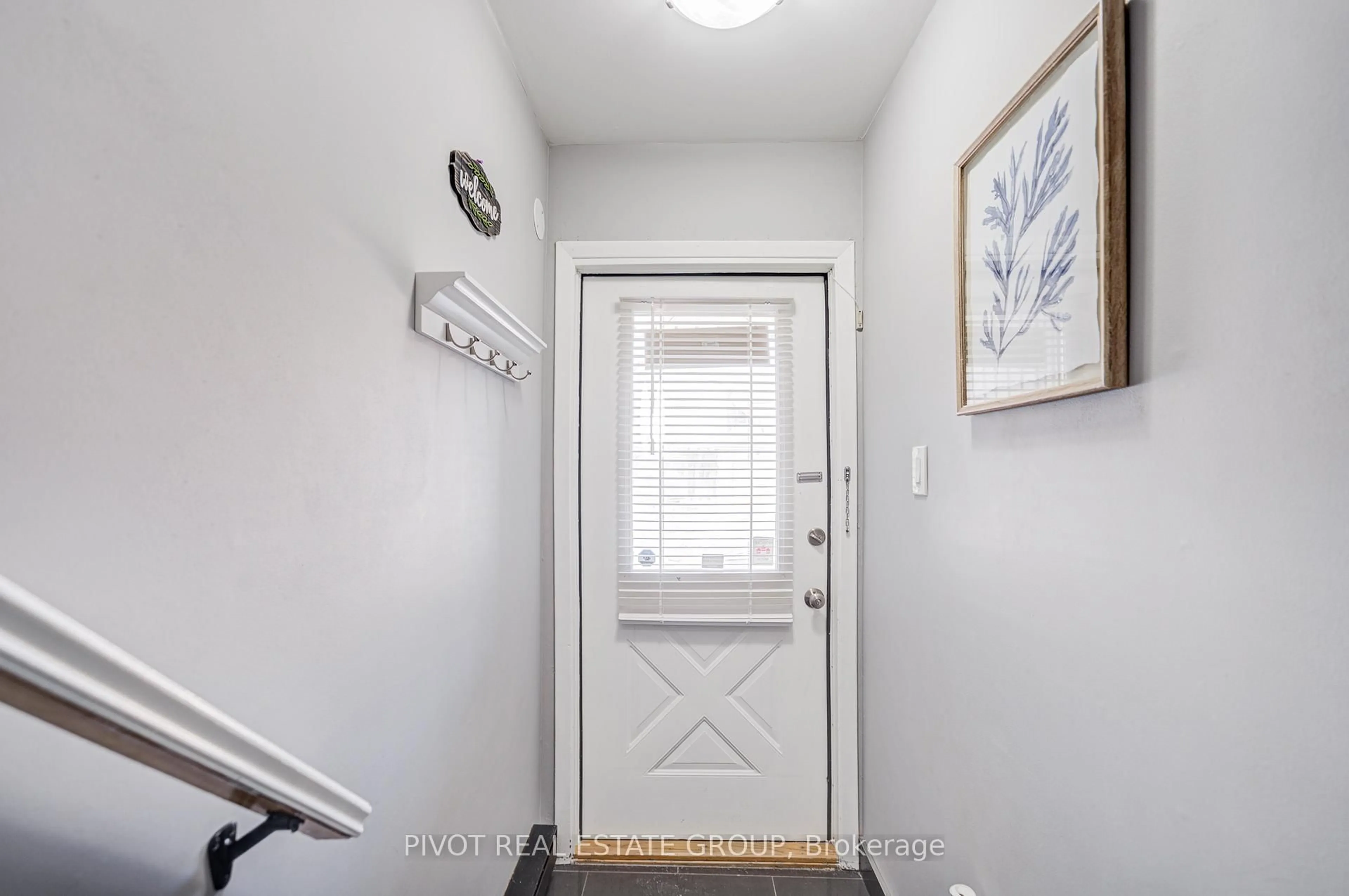 Indoor entryway for 6797 Formentera Ave #72, Mississauga Ontario L5N 2L6