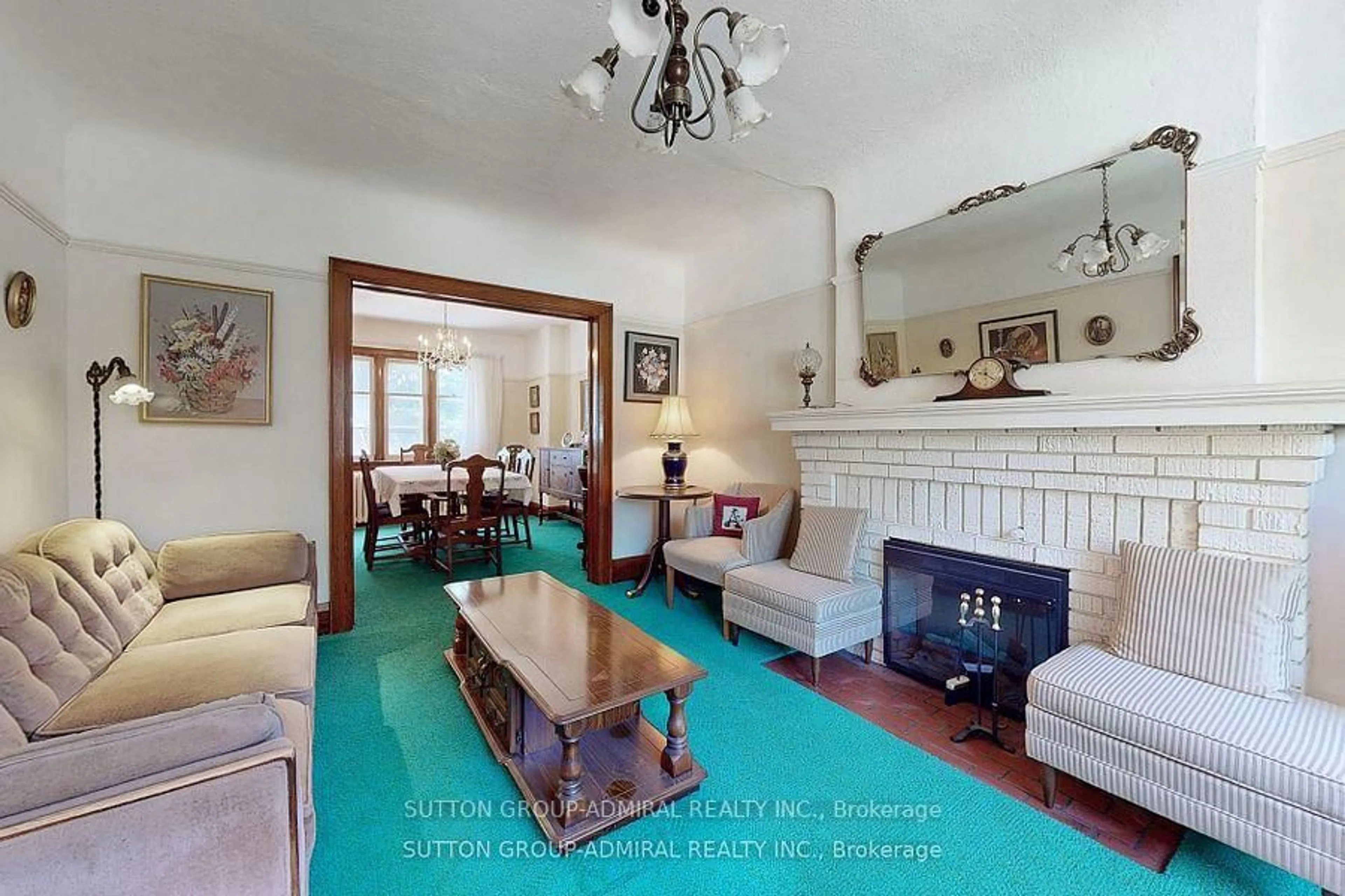 Living room with furniture, unknown for 1 Valleyview Gdns, Toronto Ontario M6S 2B5