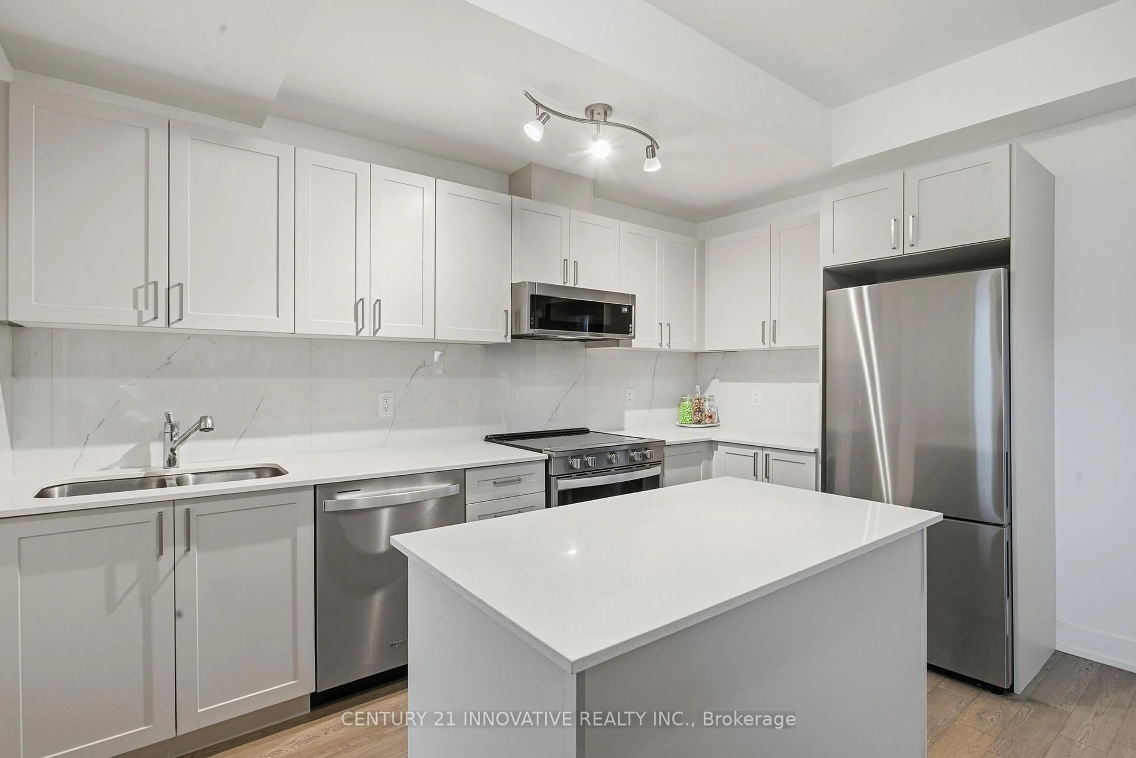 Standard kitchen, unknown for 1115 Douglas McCurdy Common St #104, Mississauga Ontario L5G 0C6