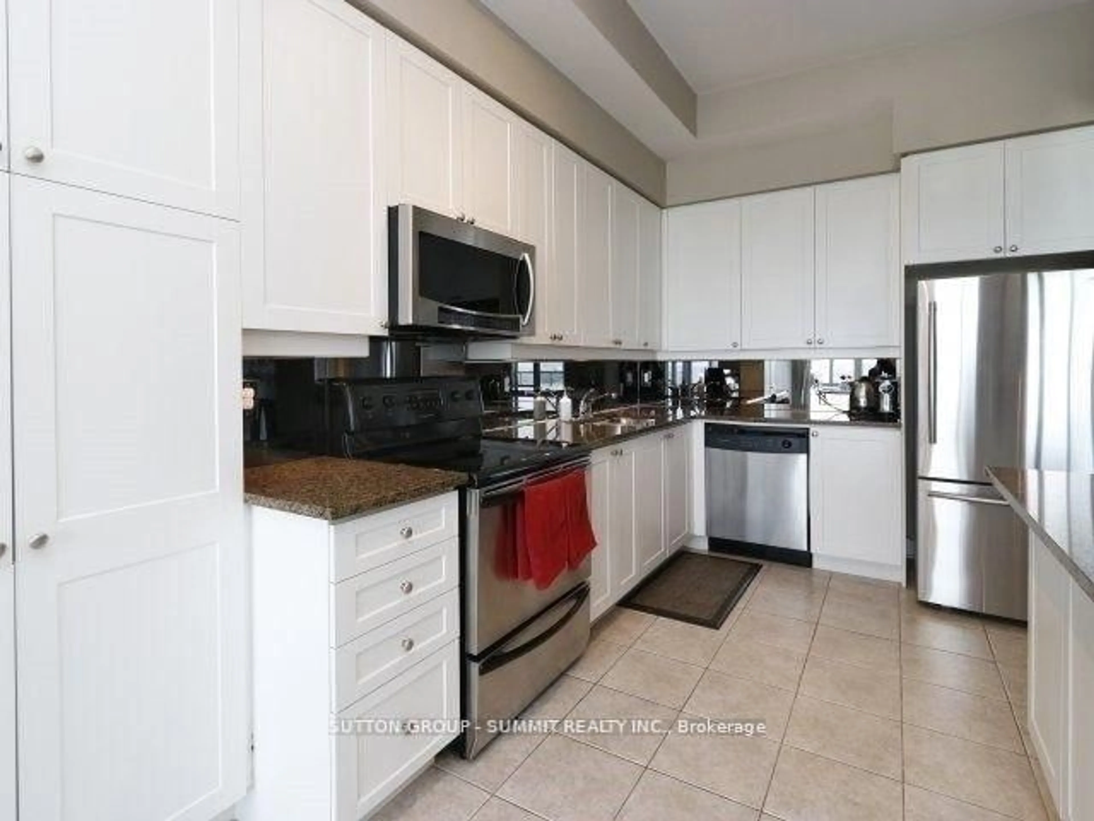 Standard kitchen, ceramic/tile floor for 2565 Erin Centre Blvd #1203, Mississauga Ontario L5M 6Z8