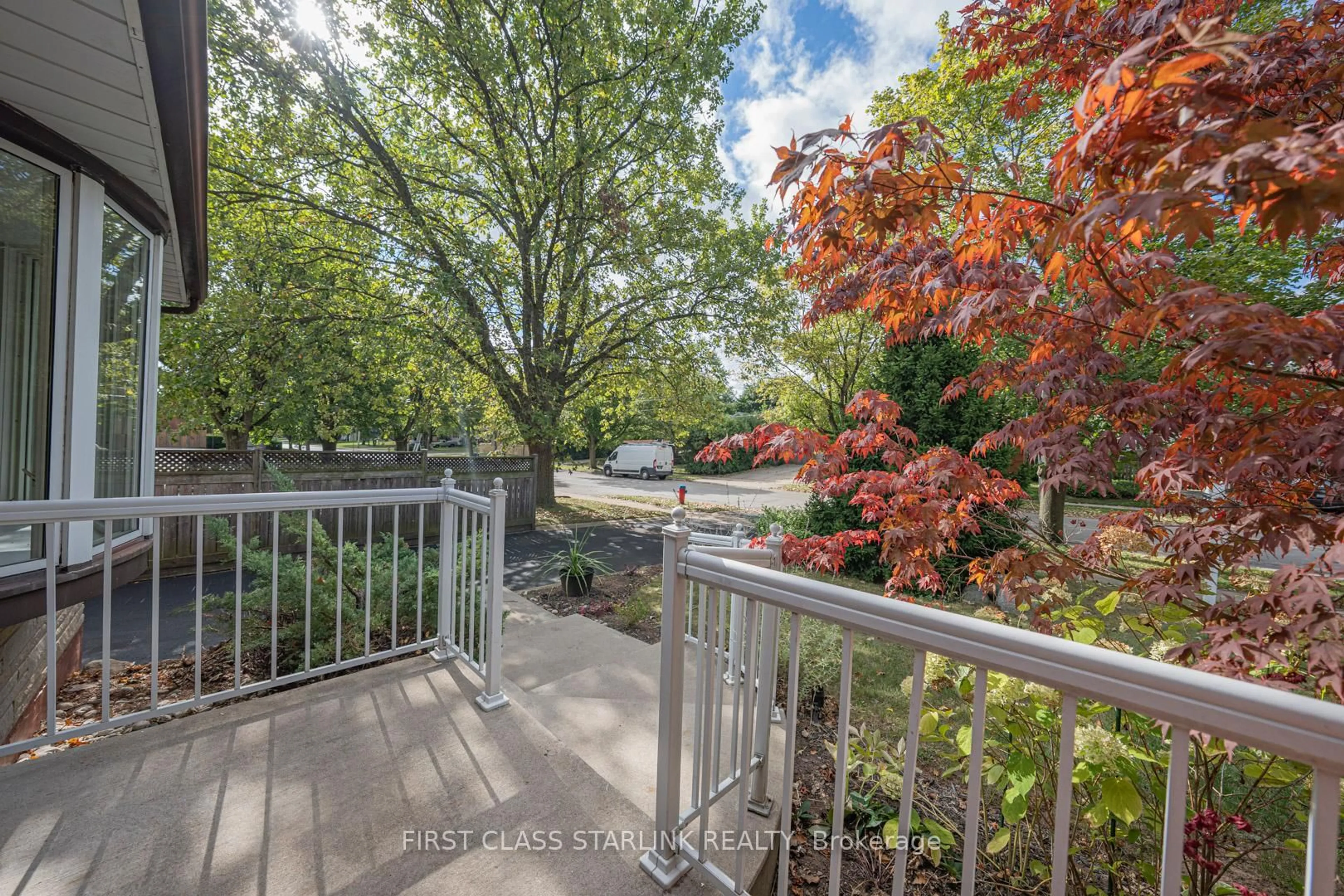 Patio, forest/trees view for 621 Dynes Rd, Burlington Ontario L7N 2V4