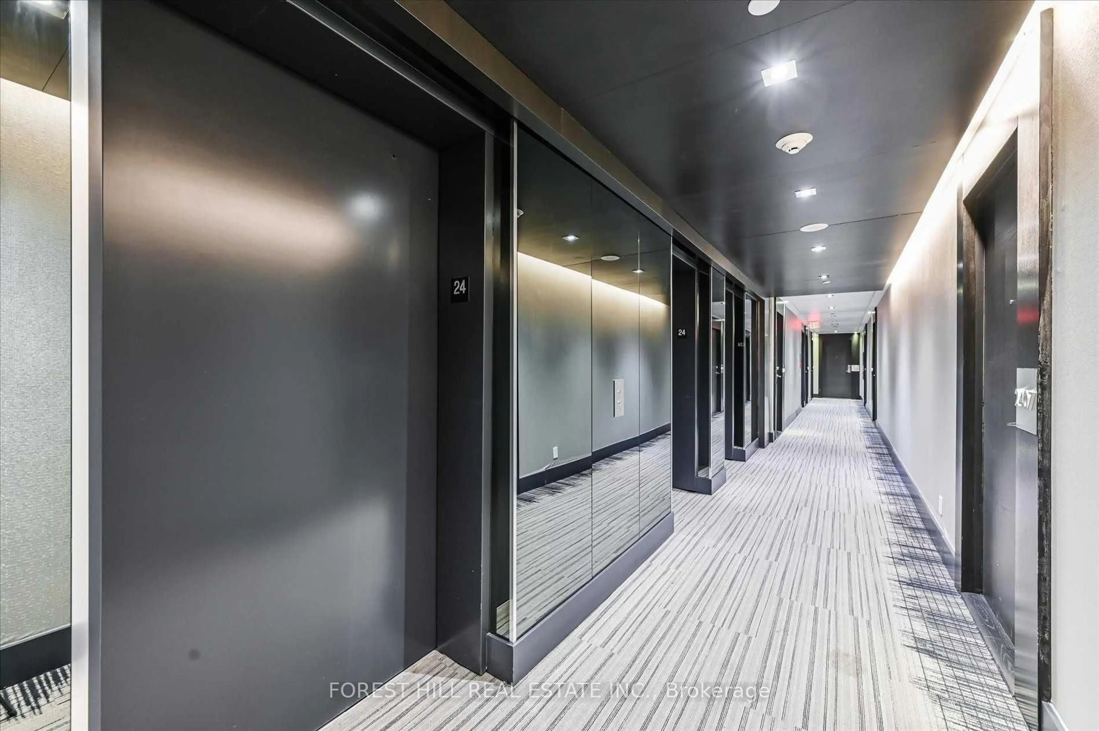 Indoor foyer for 33 Shore Breeze Dr #2408, Toronto Ontario M8V 1A1