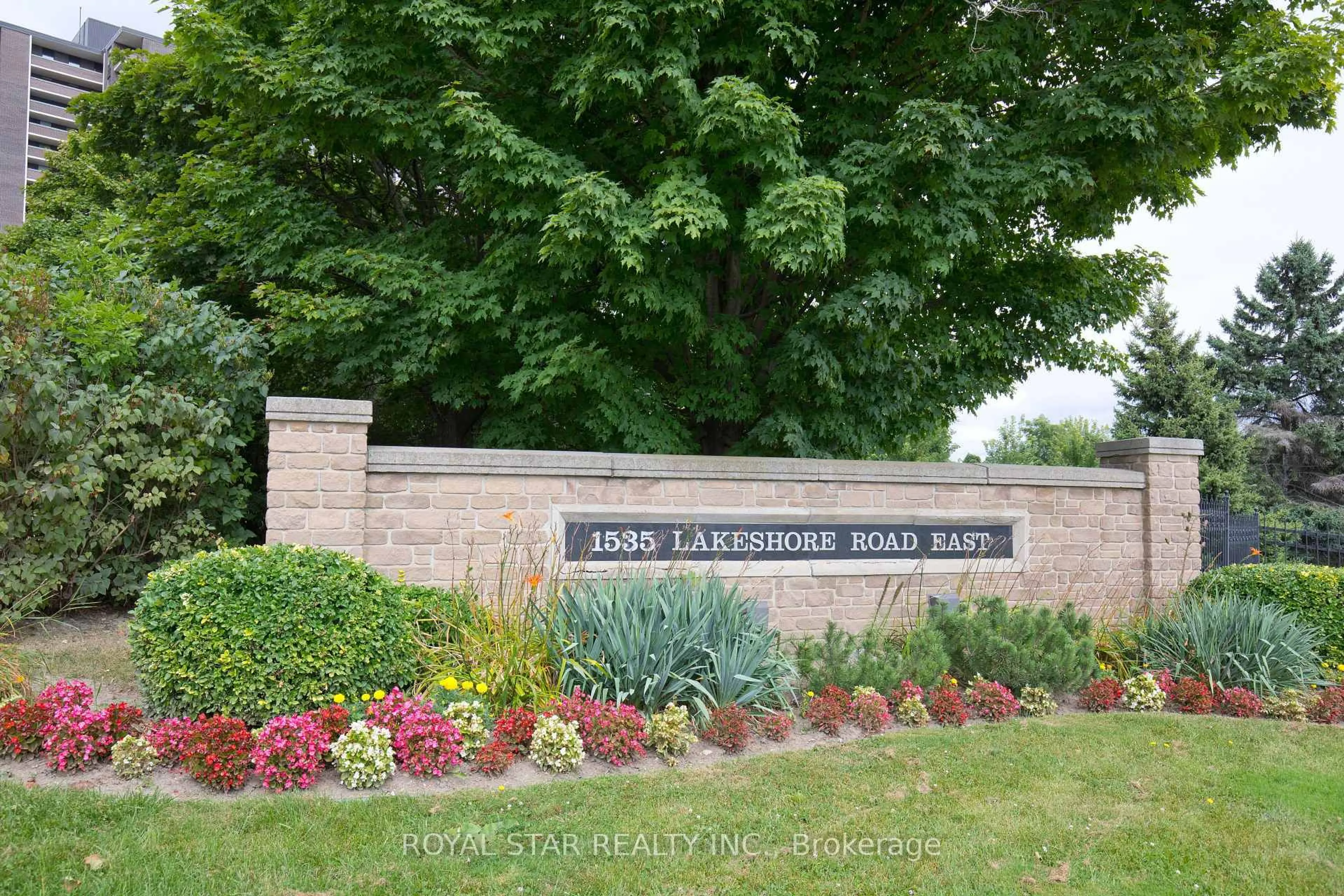 Patio, street for 1535 Lakeshore Rd #1607, Mississauga Ontario L5E 3E2