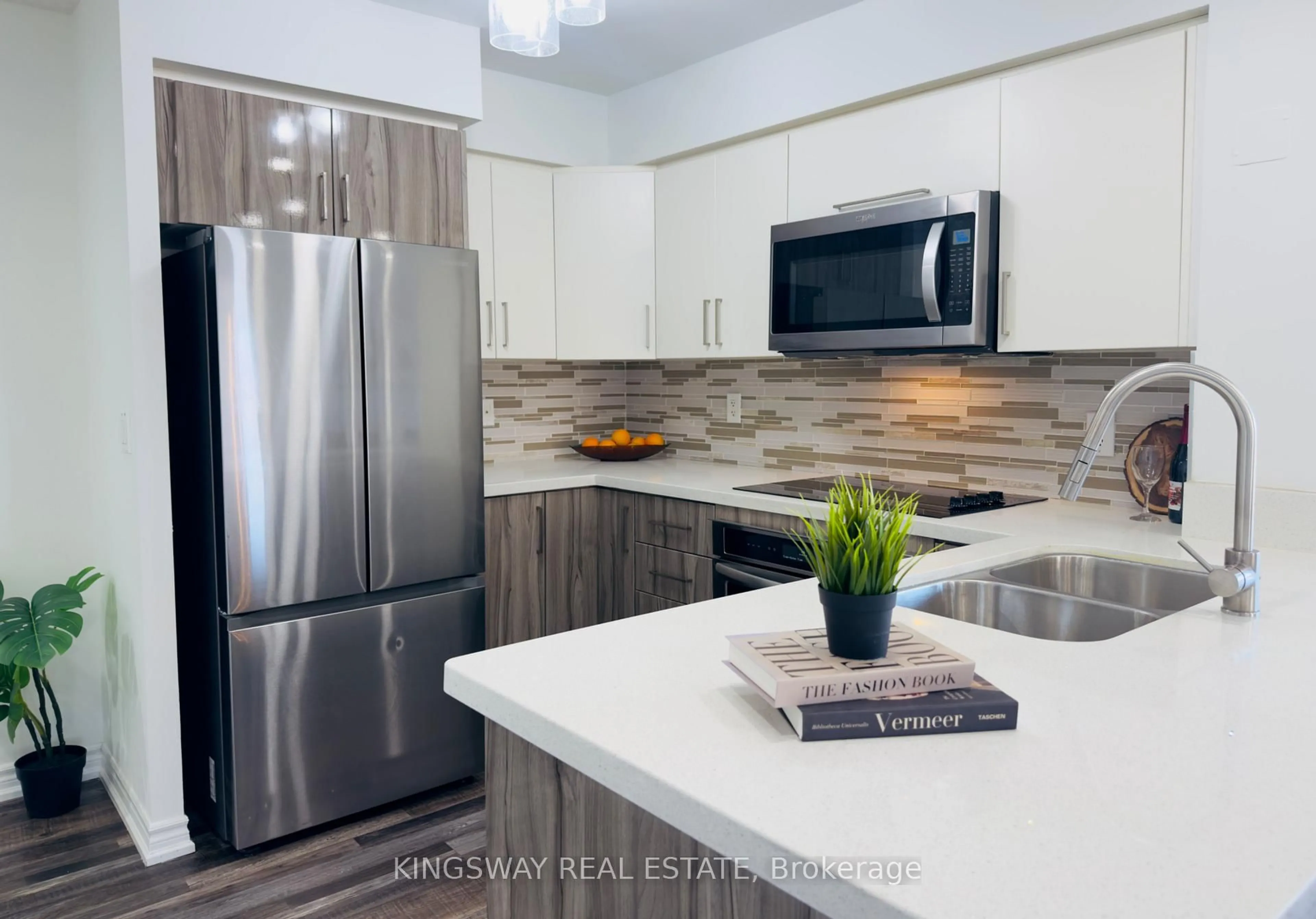 Contemporary kitchen, unknown for 4090 Living Arts Dr #2208, Mississauga Ontario L5B 4M8