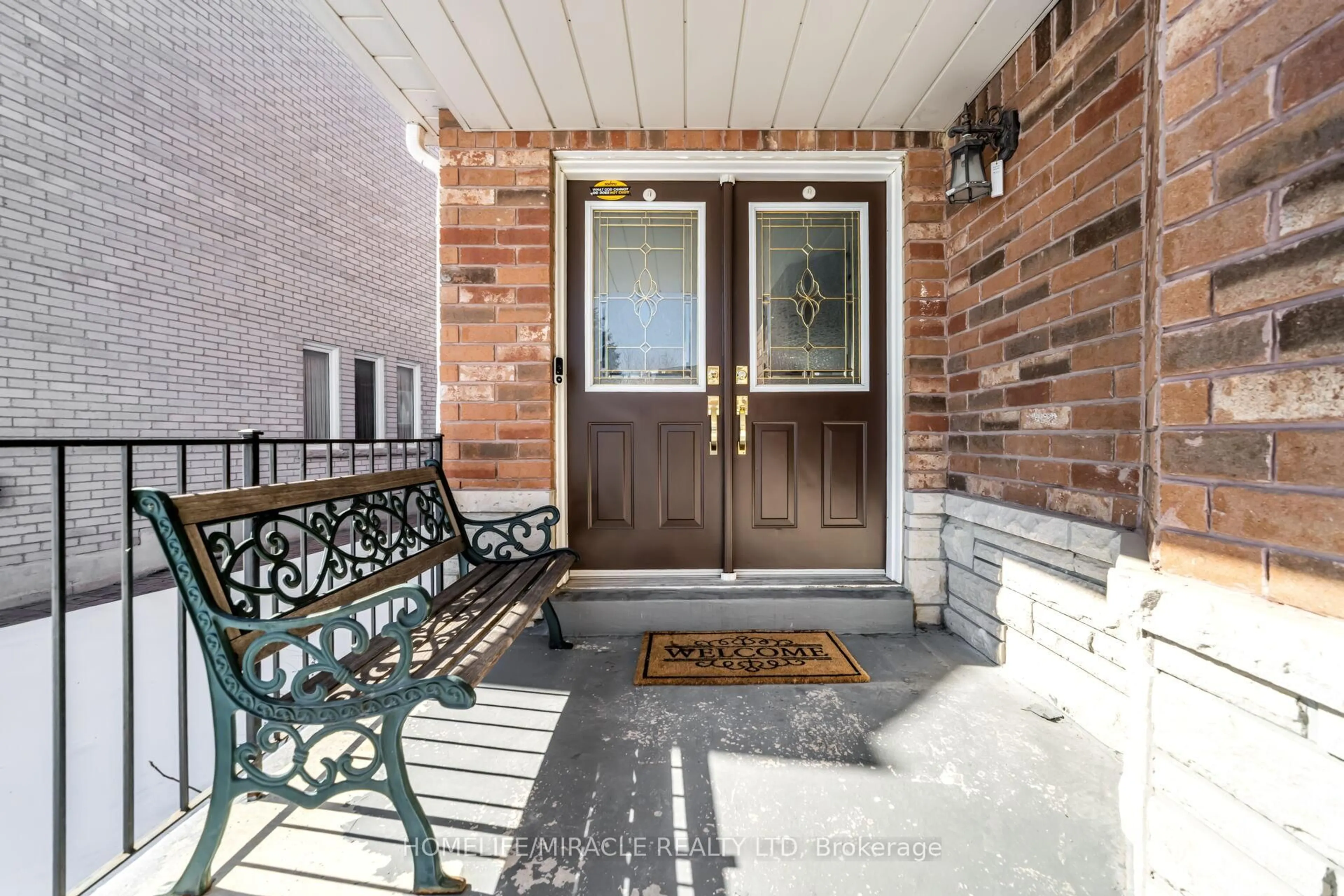 Indoor entryway for 49 Cross Country Blvd, Caledon Ontario L7E 2N6