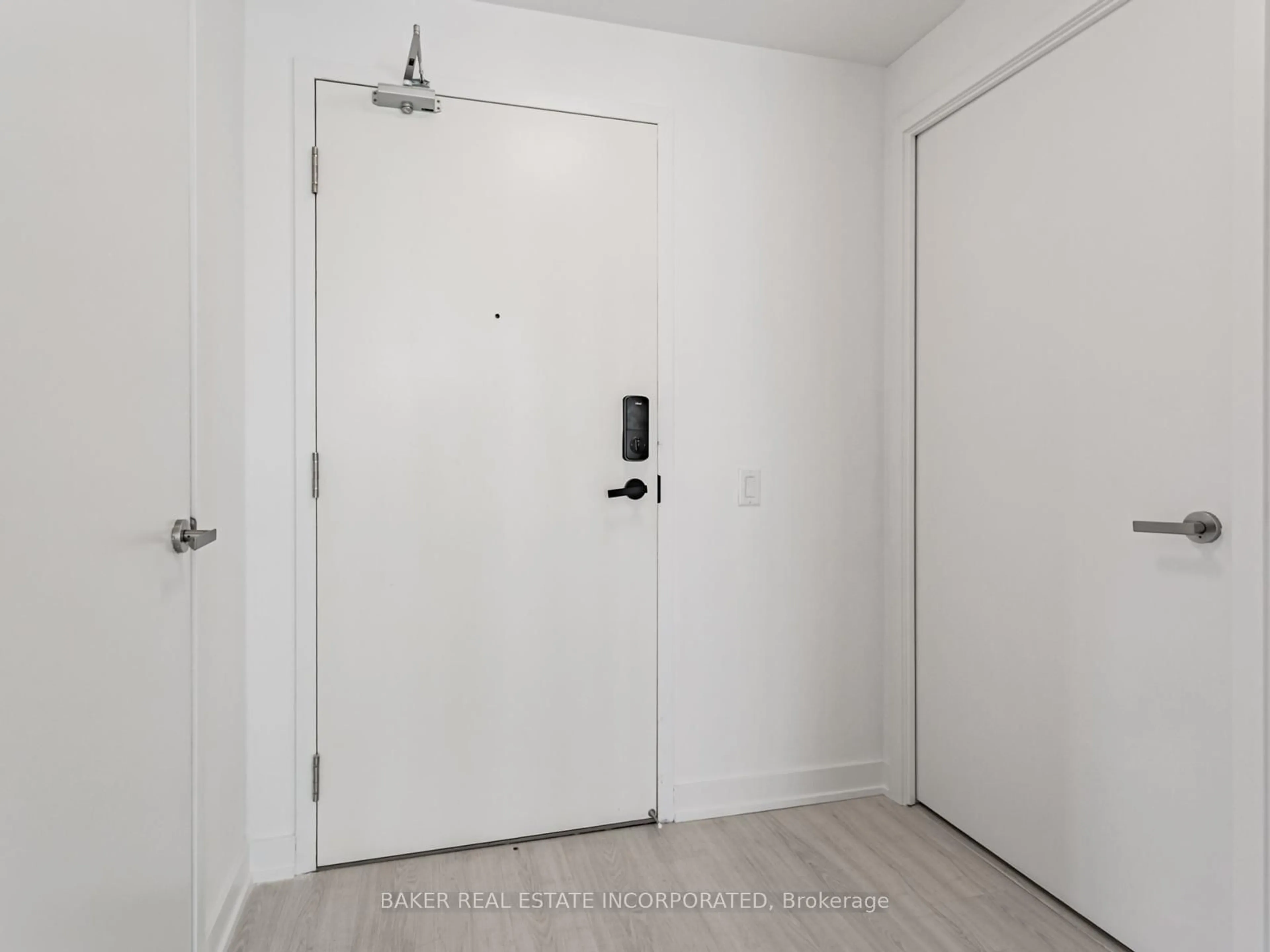 Unknown for 3883 Quartz Rd #213, Mississauga Ontario L5B 0M4