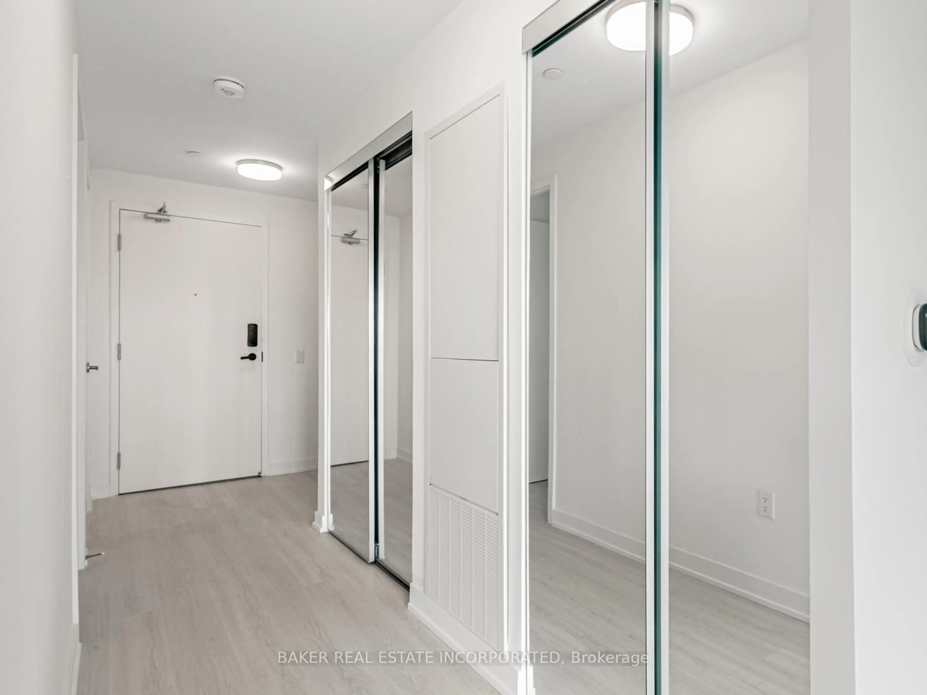 Unknown for 3883 Quartz Rd #213, Mississauga Ontario L5B 0M4