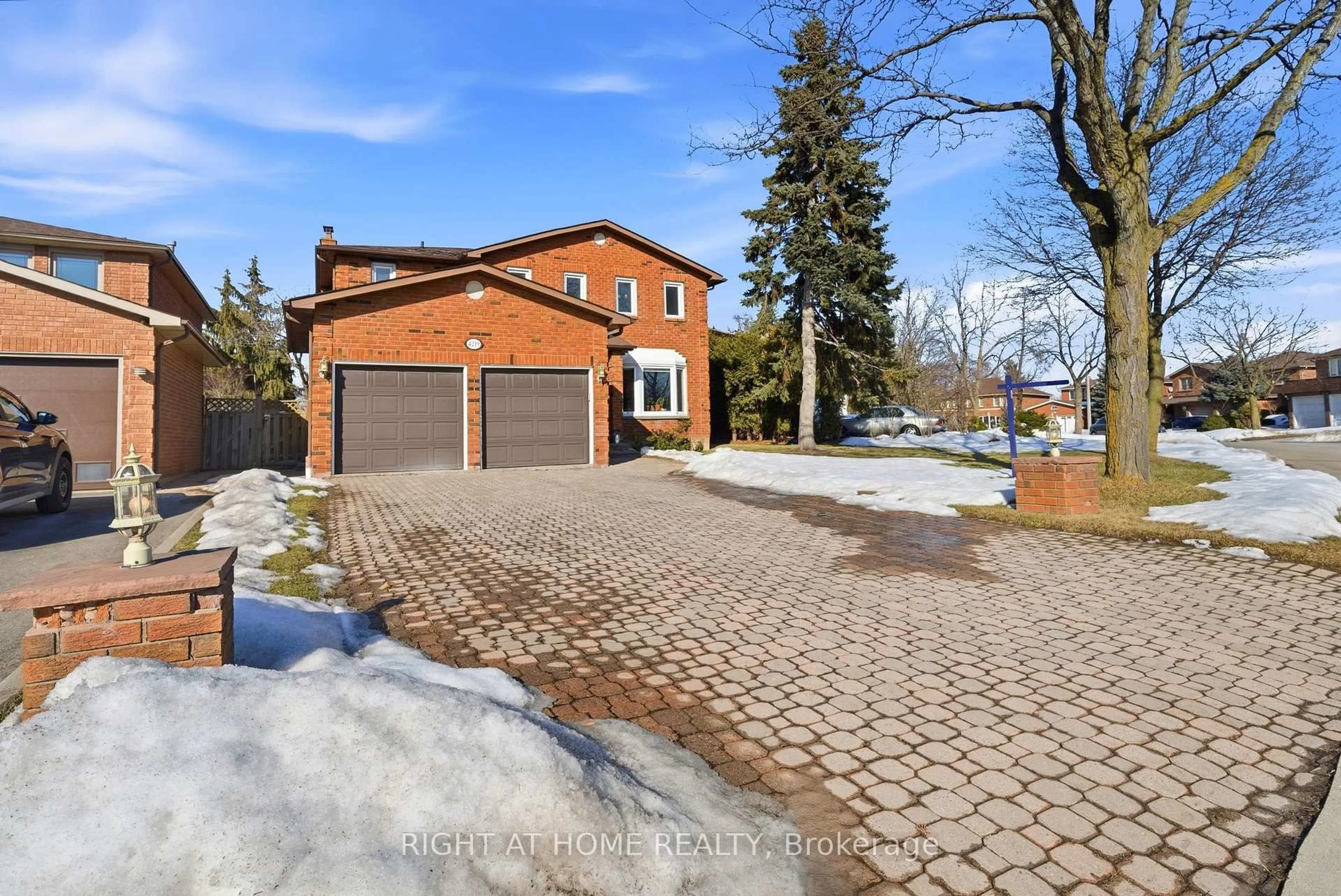 Home with brick exterior material, street for 4219 Preston Tr, Mississauga Ontario L4W 4R7