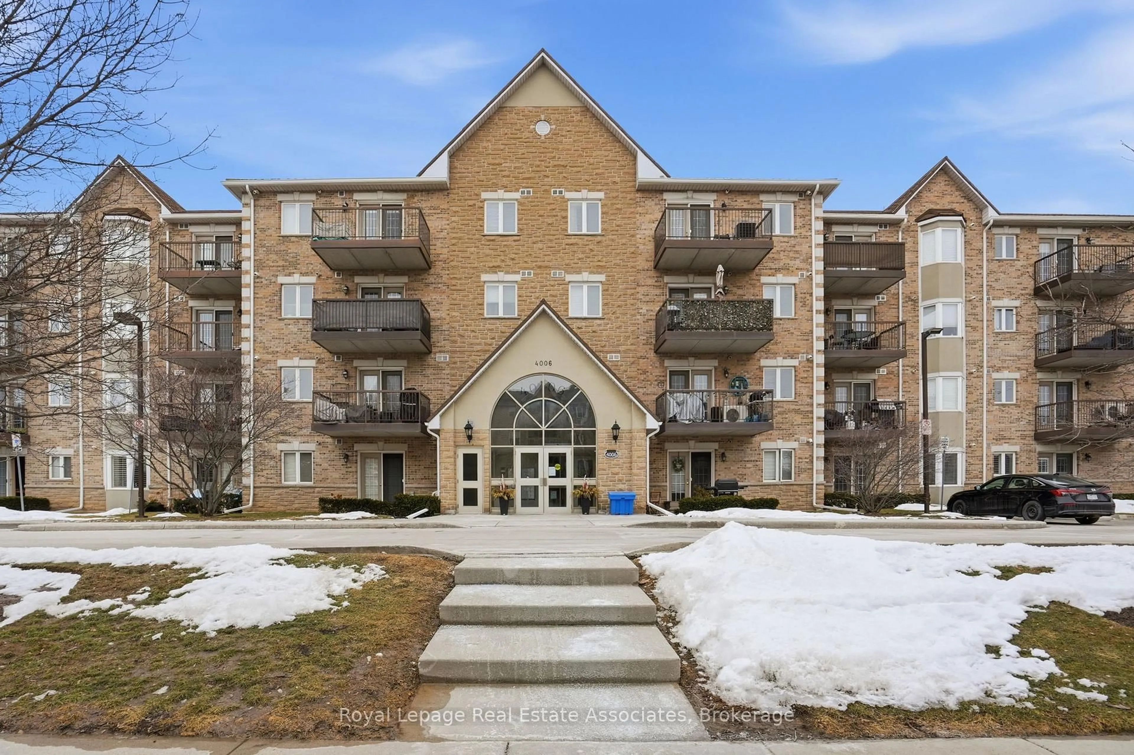 Unknown for 4006 Kilmer Dr #107, Burlington Ontario L7M 4W4