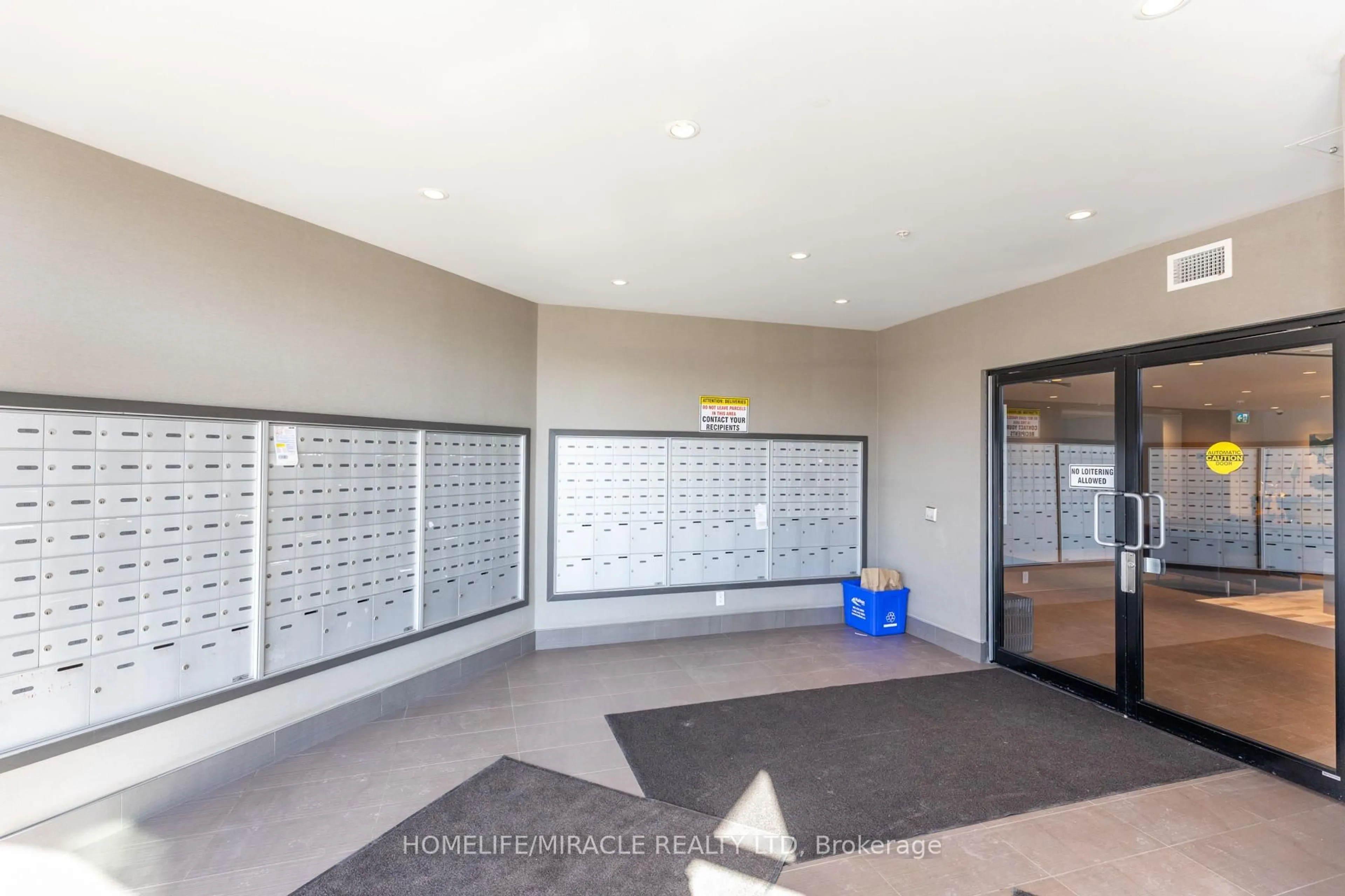 Indoor foyer for 1105 Leger Way #421, Milton Ontario L9E 1K7