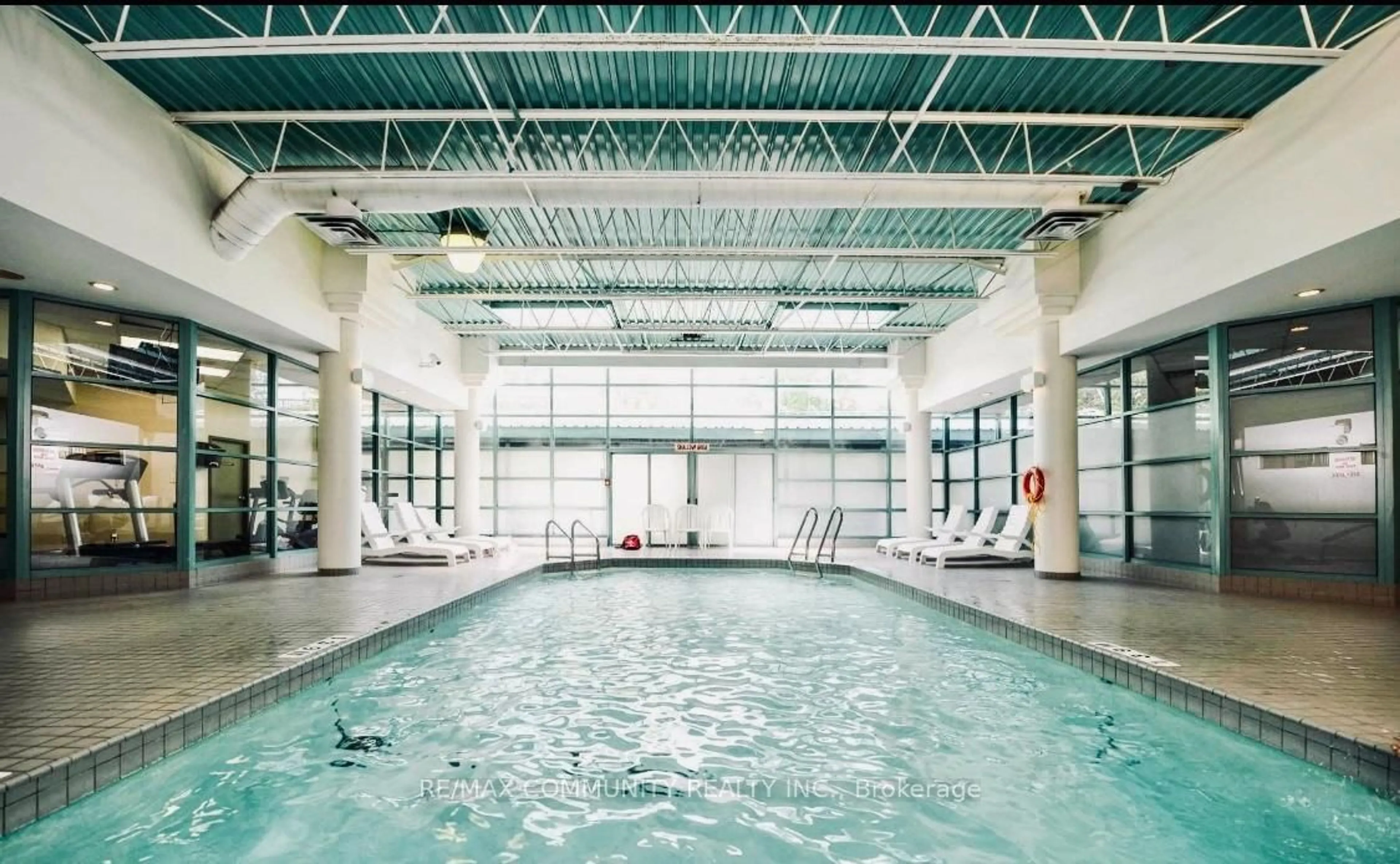 Pool for 4185 Shipp Dr #2213, Mississauga Ontario L4Z 2Y8