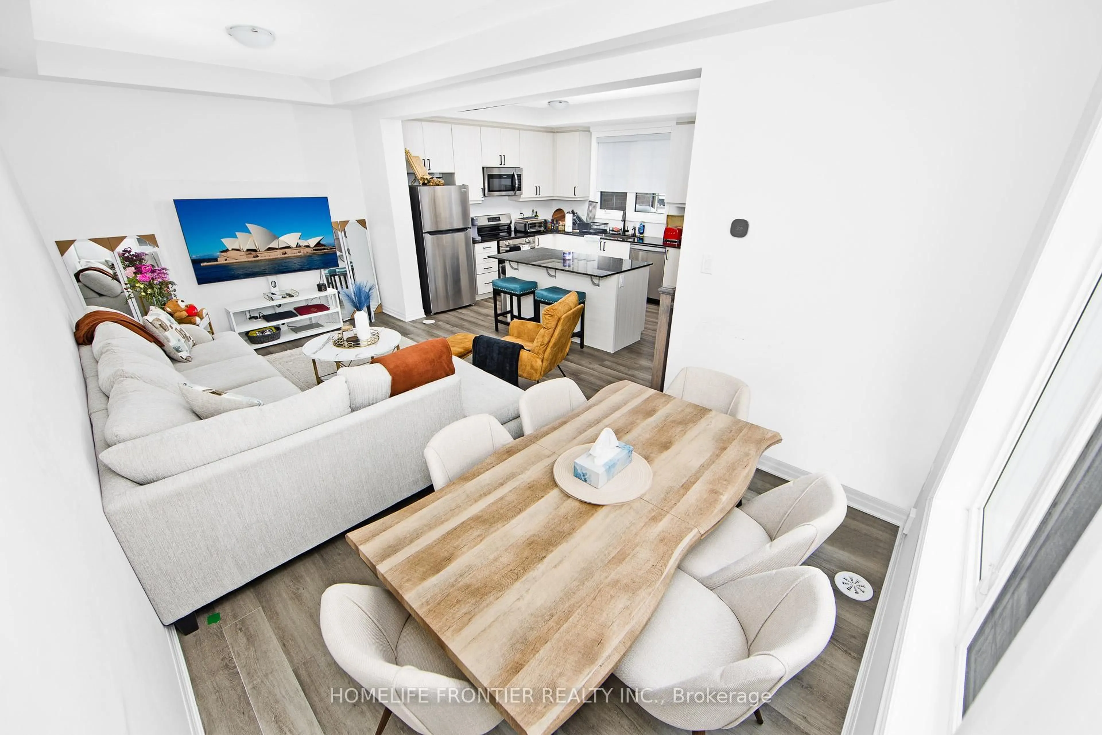 Unknown for 1891 Thames Circ, Milton Ontario L9E 1Y9