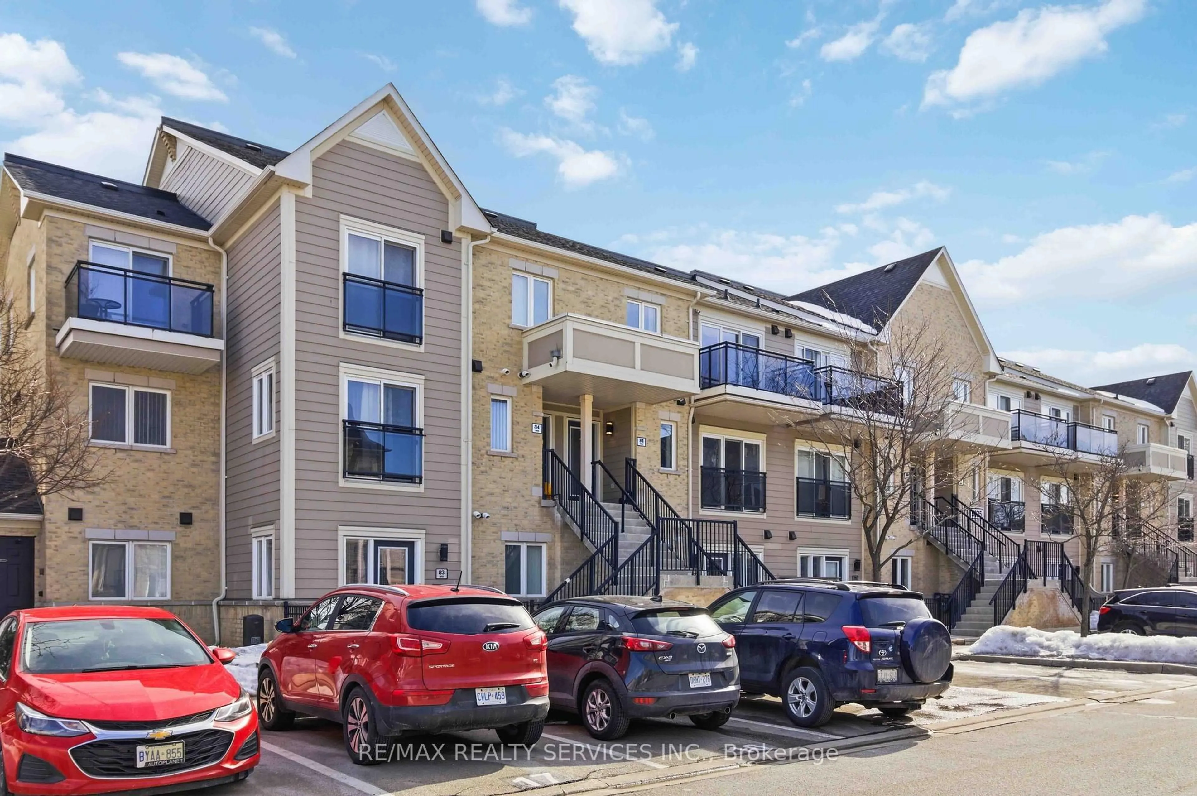 A pic from outside/outdoor area/front of a property/back of a property/a pic from drone, unknown for 5035 Oscar Peterson Blvd #81, Mississauga Ontario L5M 0P4