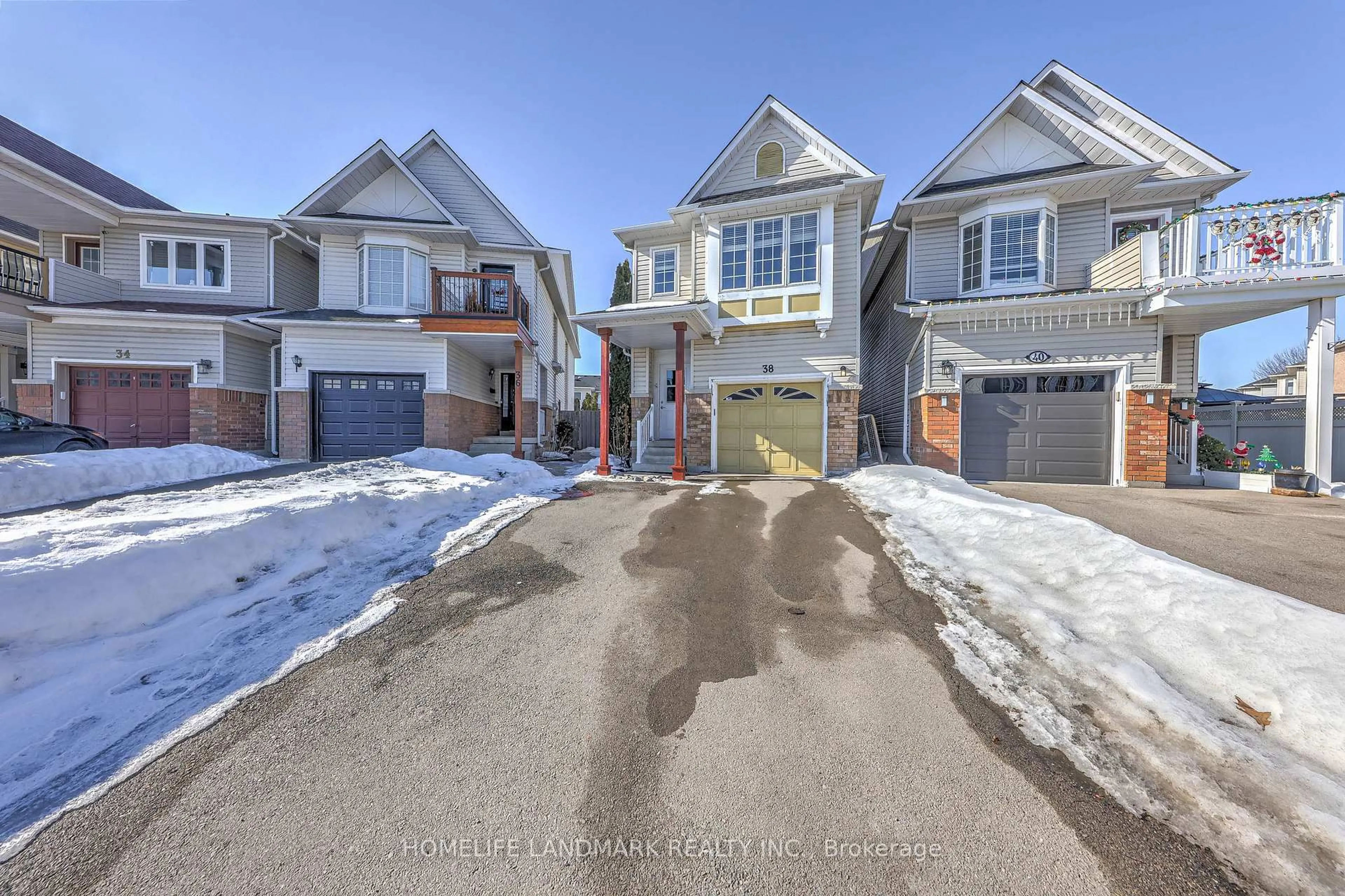 A pic from outside/outdoor area/front of a property/back of a property/a pic from drone, street for 38 Sloan Dr, Milton Ontario L9T 5P7