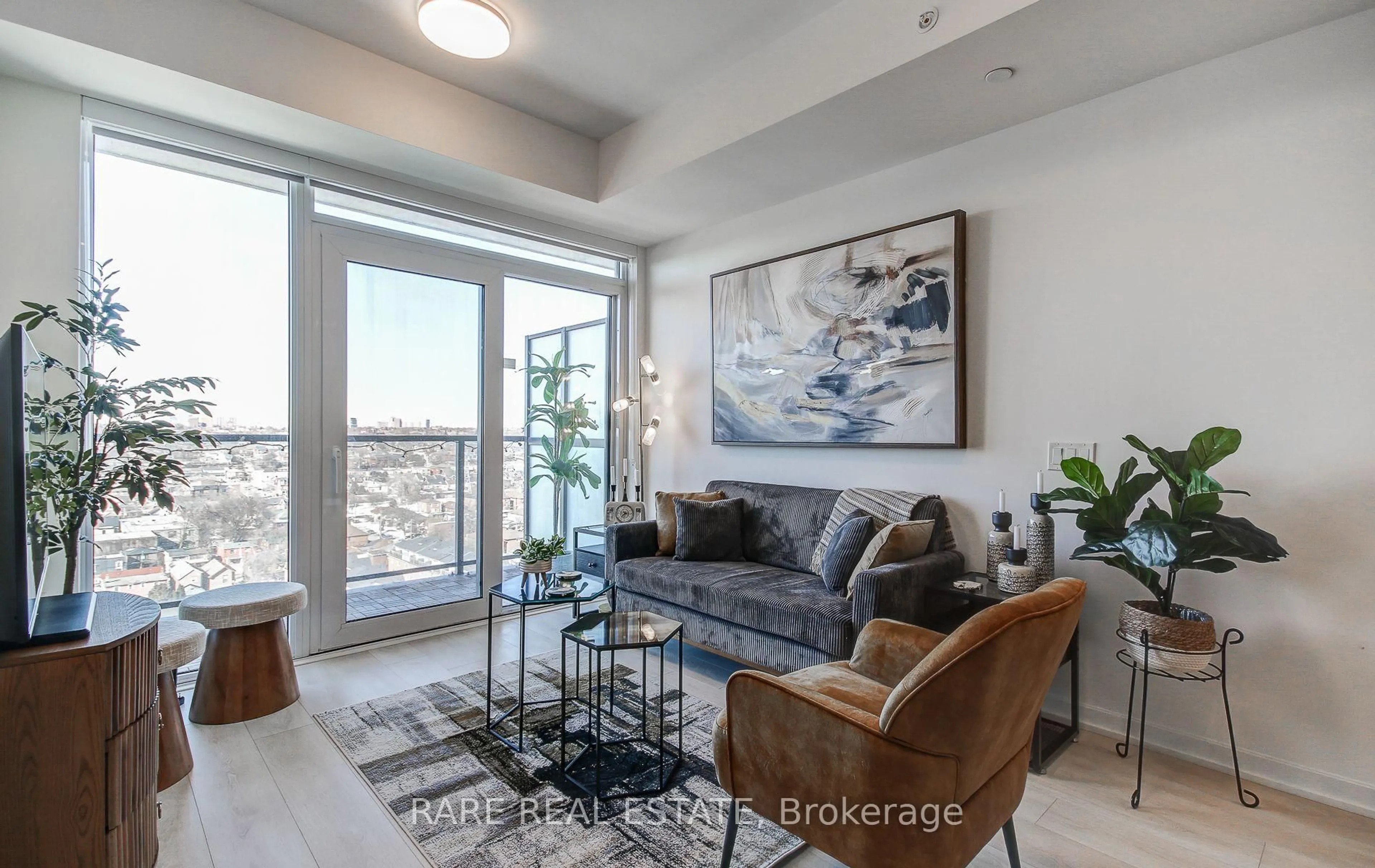 Living room with furniture, unknown for 1285 Dupont St #1305, Toronto Ontario M6H 0E3