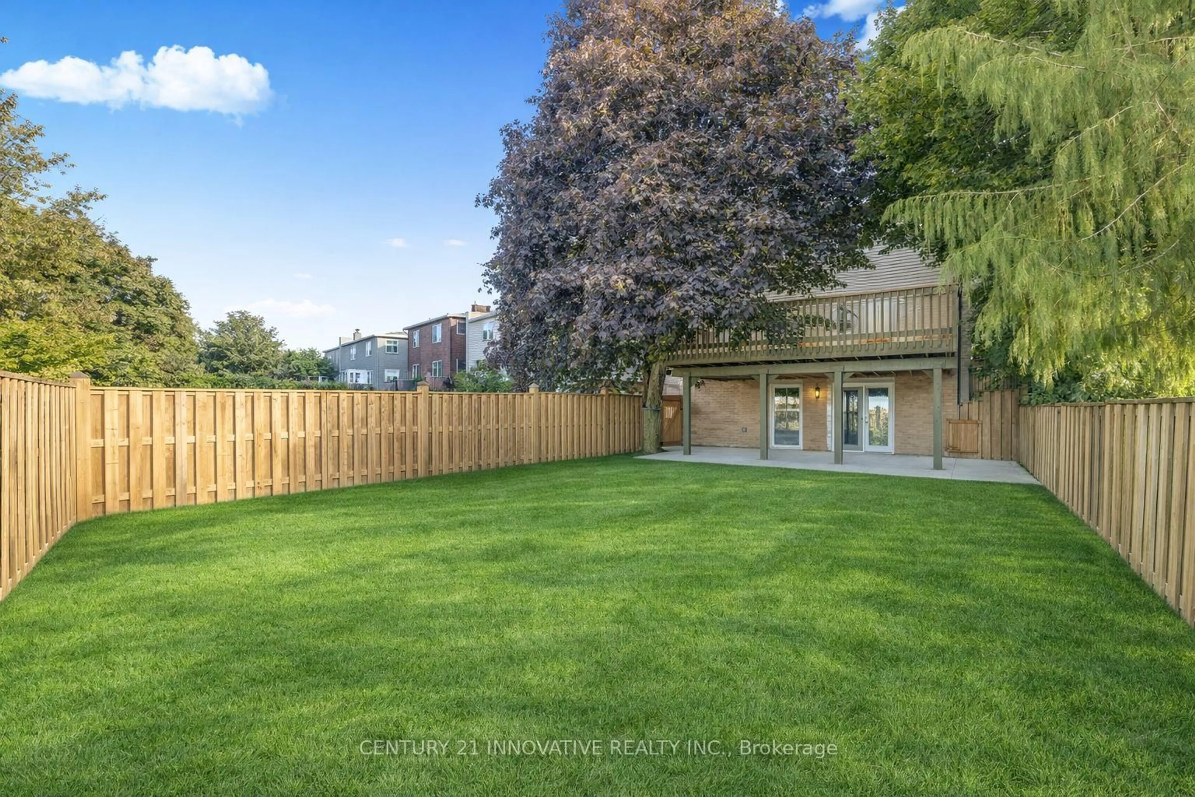 A pic from outside/outdoor area/front of a property/back of a property/a pic from drone, unknown for 23 Northgate Blvd, Brampton Ontario L6S 4G6