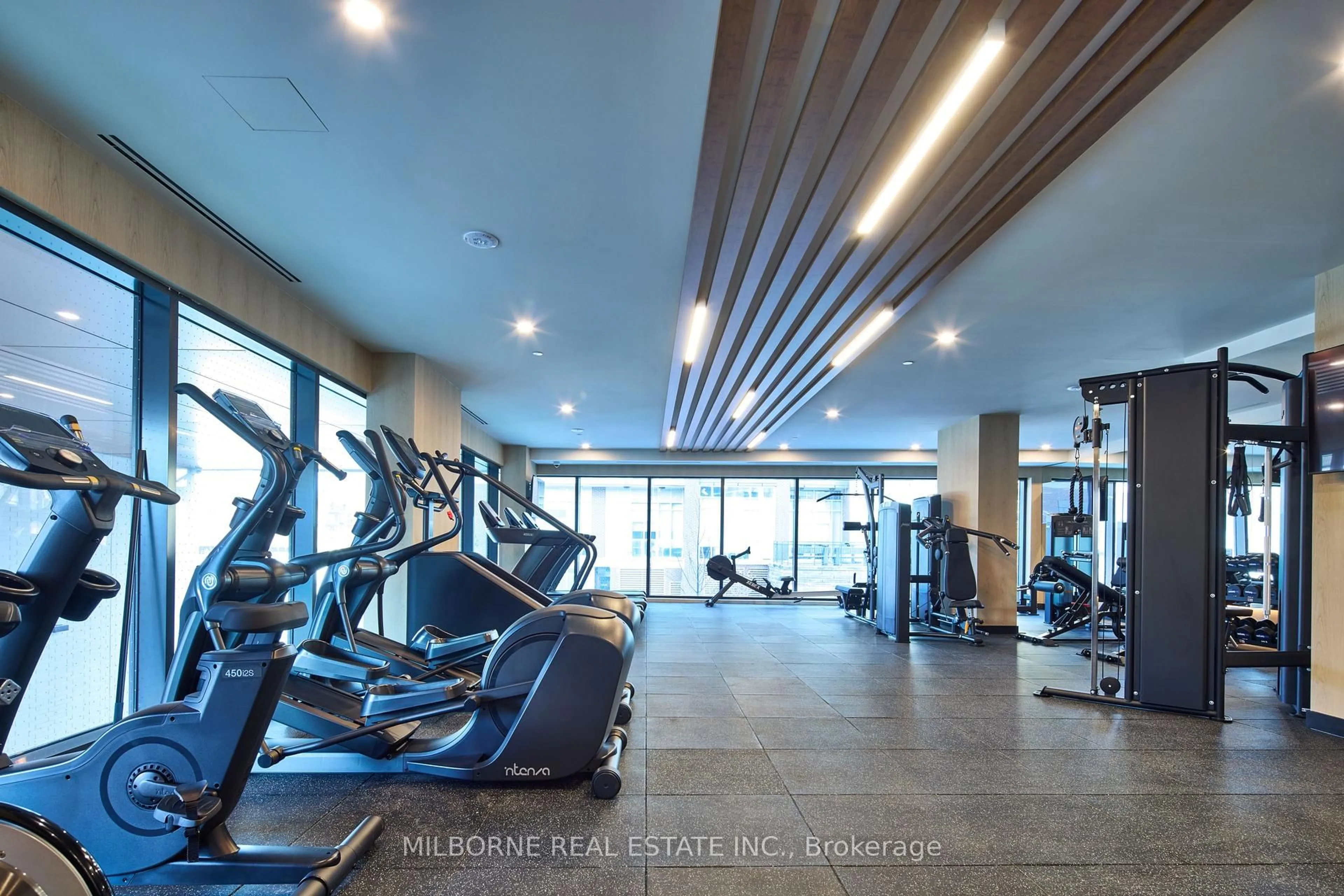 Gym or fitness room for 1660 Bloor St #811, Toronto Ontario M6P 1A8