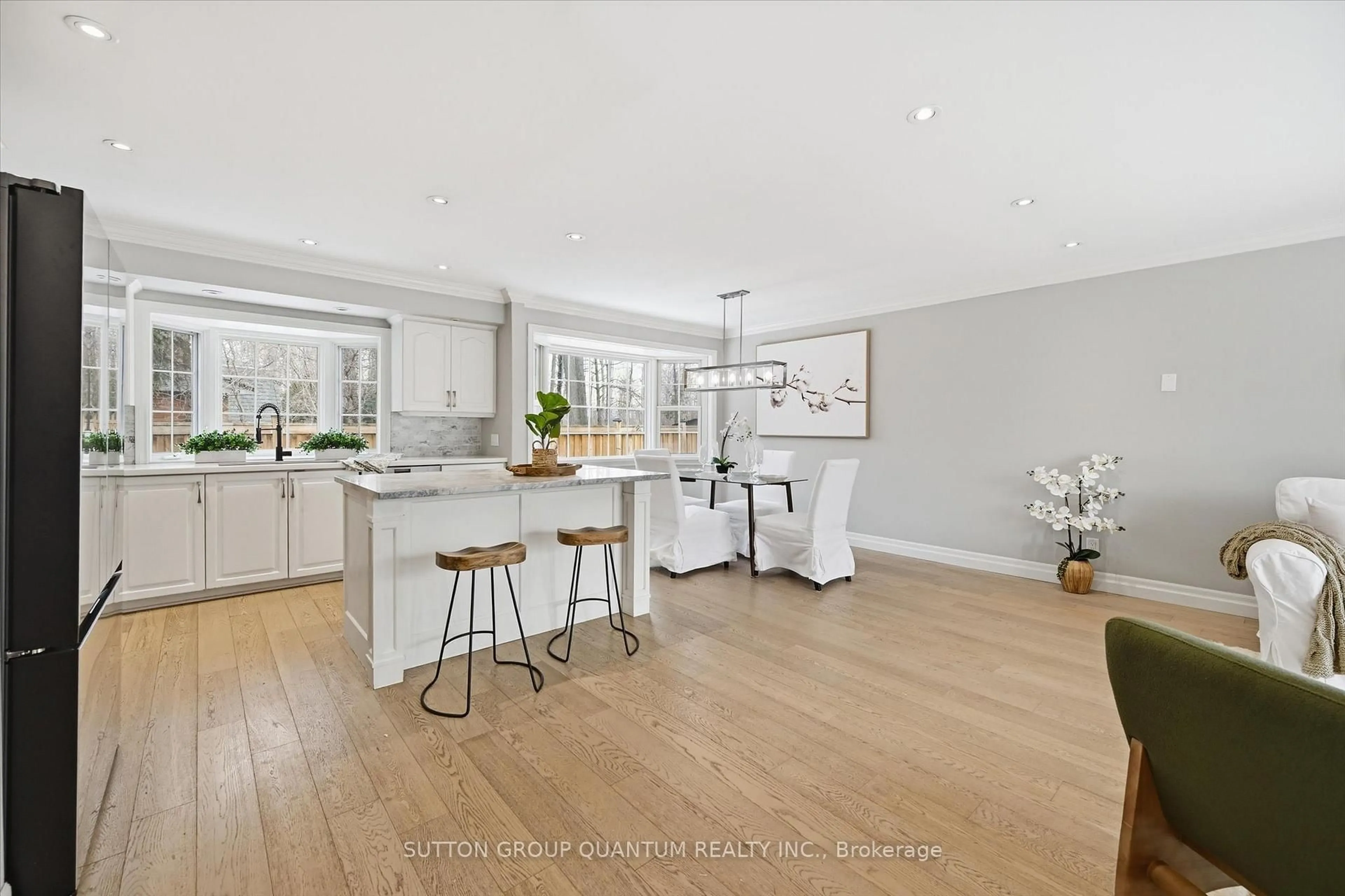 Open concept kitchen, unknown for 5245 Bromley Rd, Burlington Ontario L7L 3G1