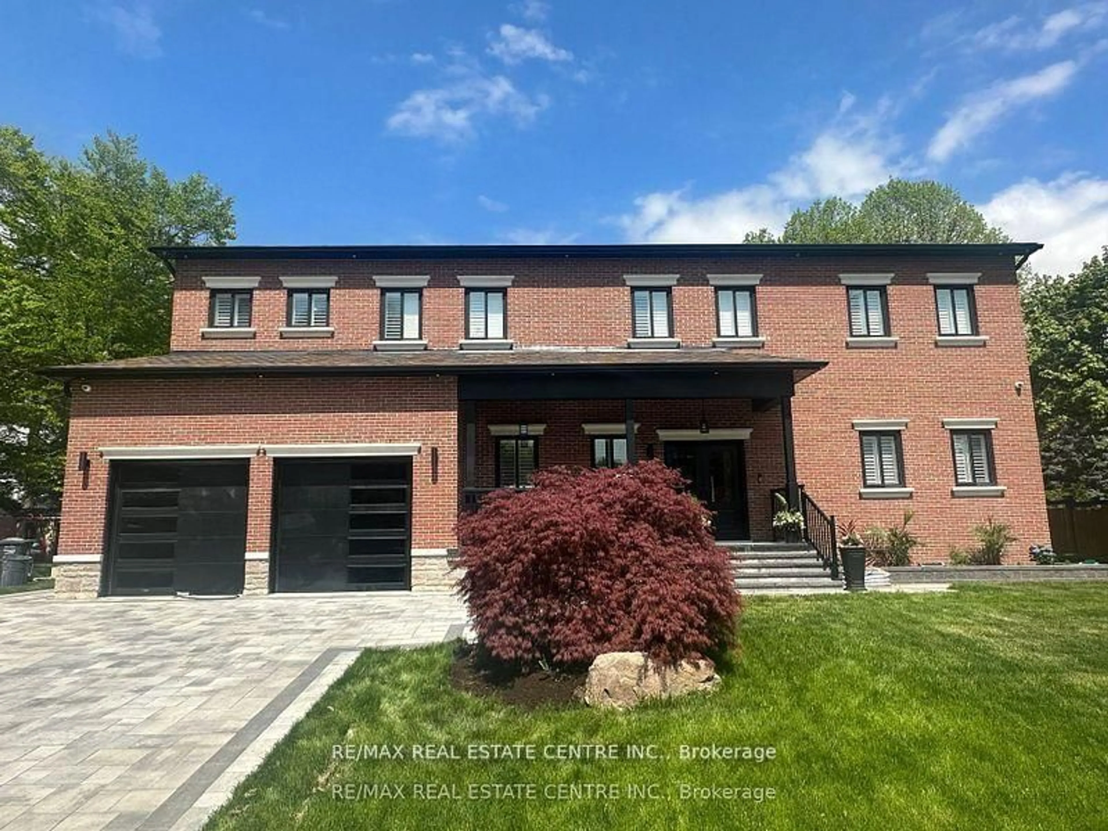 Home with brick exterior material, unknown for 1 Hawthorn Cres, Brampton Ontario L6S 1A9